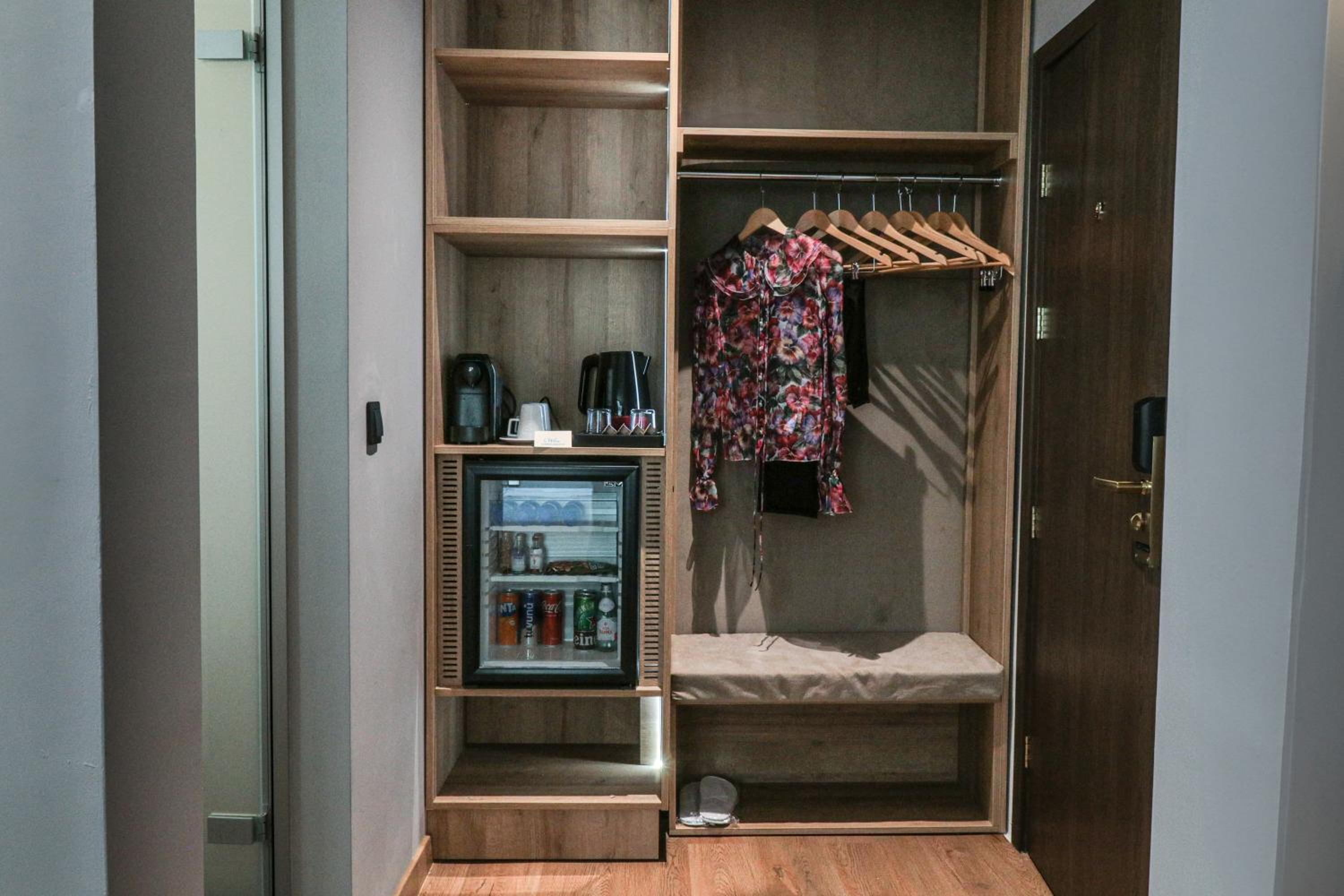 Superior Twin Room with Sofa Bed - Non-Smoking
