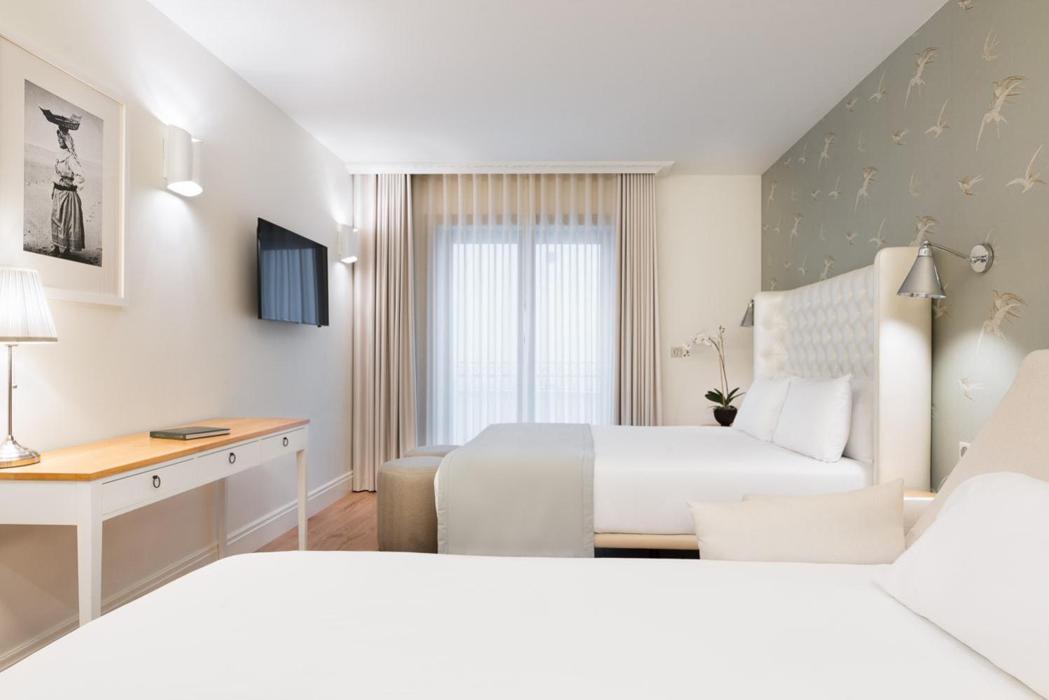 Superior Room with Sofa Bed