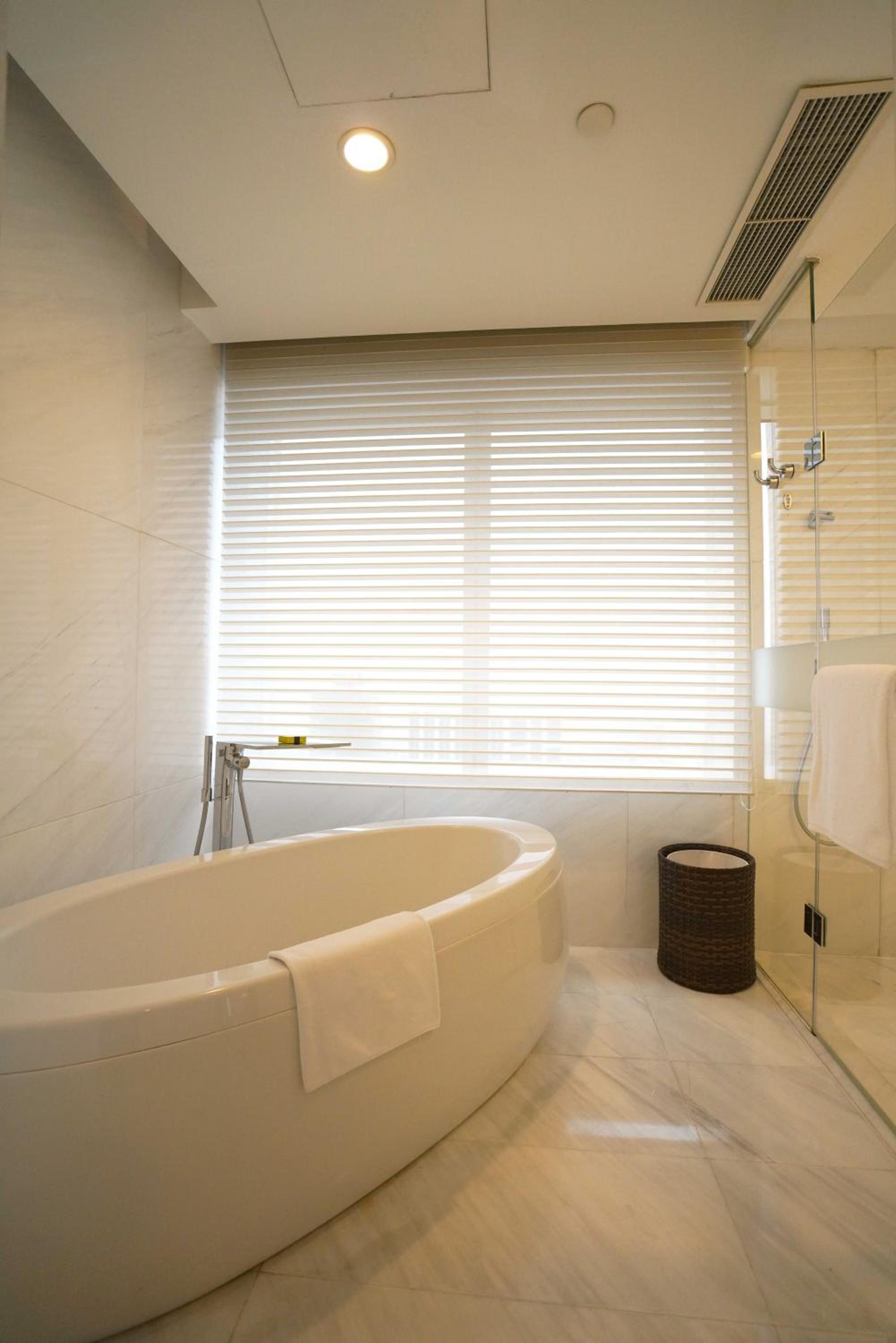 Junior King Suite