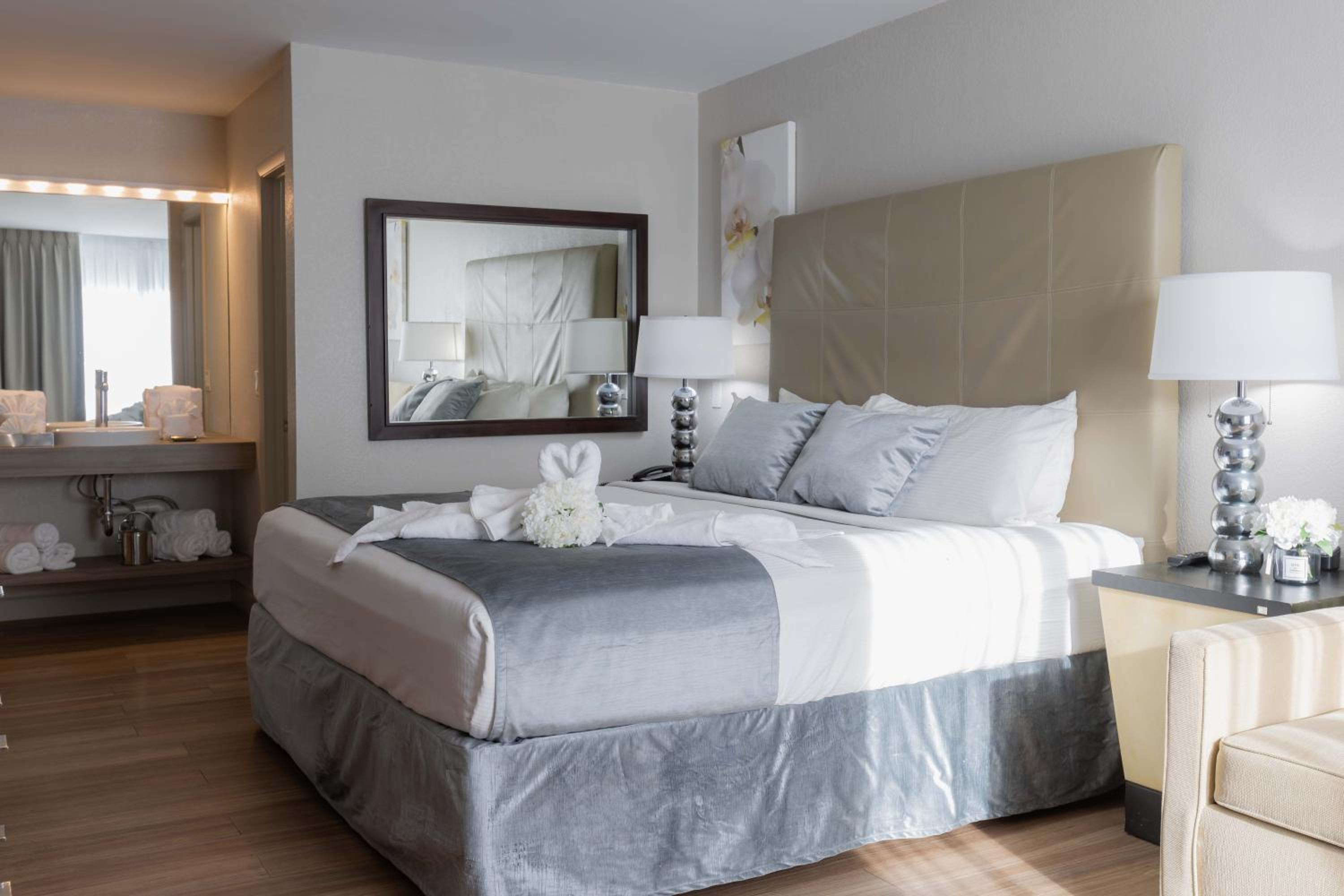 Elite King Room - Non-Smoking