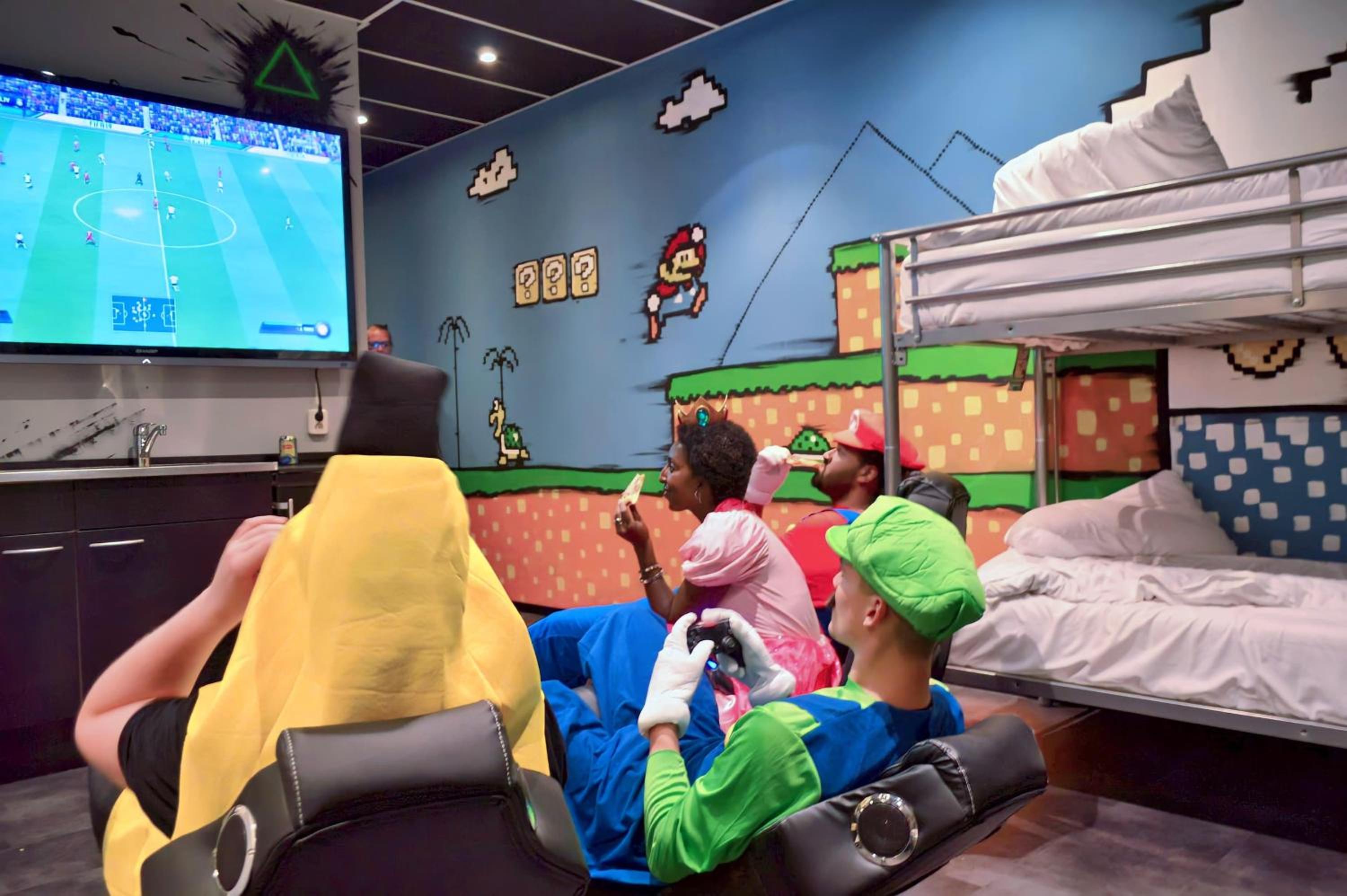 6-Person Studio with Game Theme