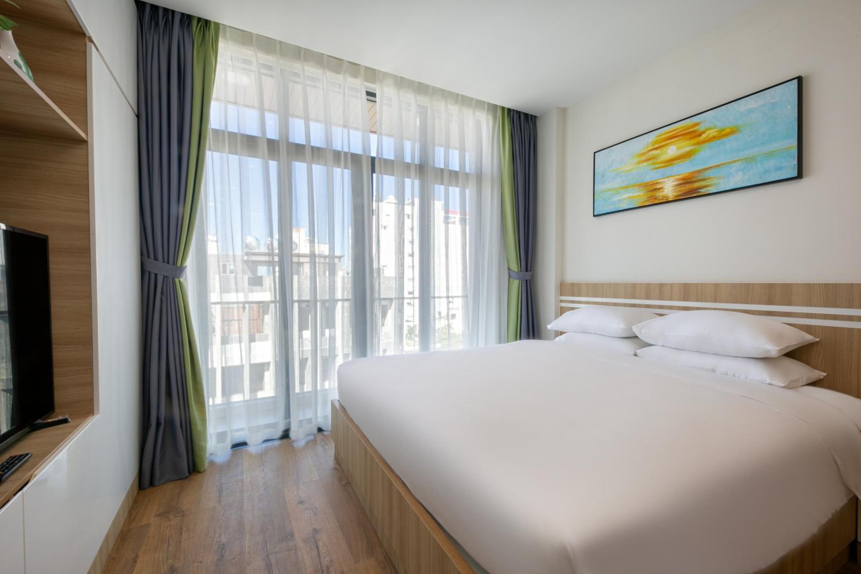 Apartment with Balcony