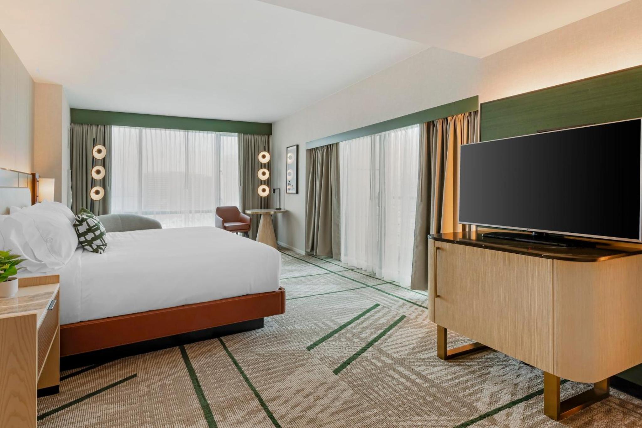 Junior Suite with King Bed - City View