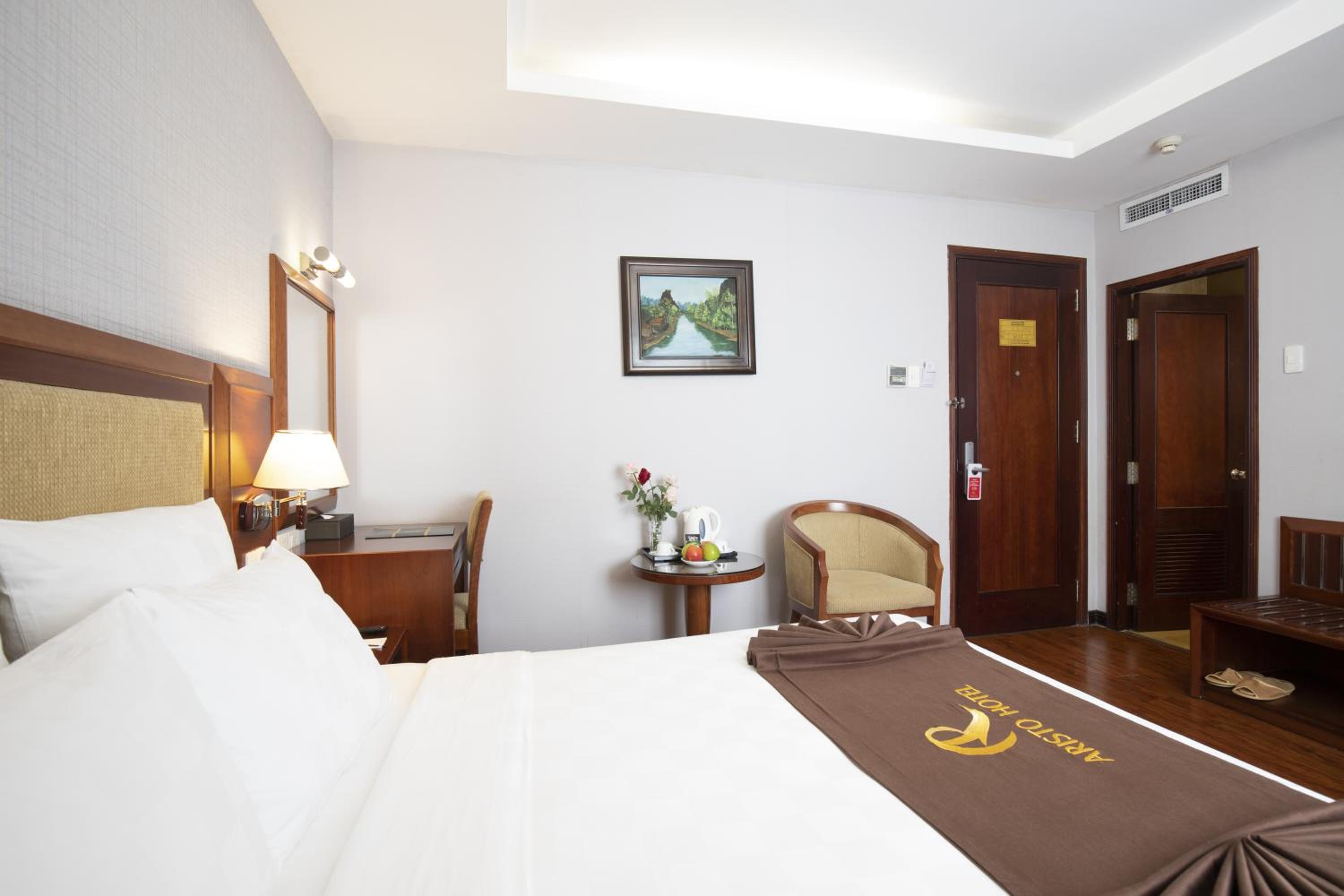 Premier Double Room (Free Mini-bar)