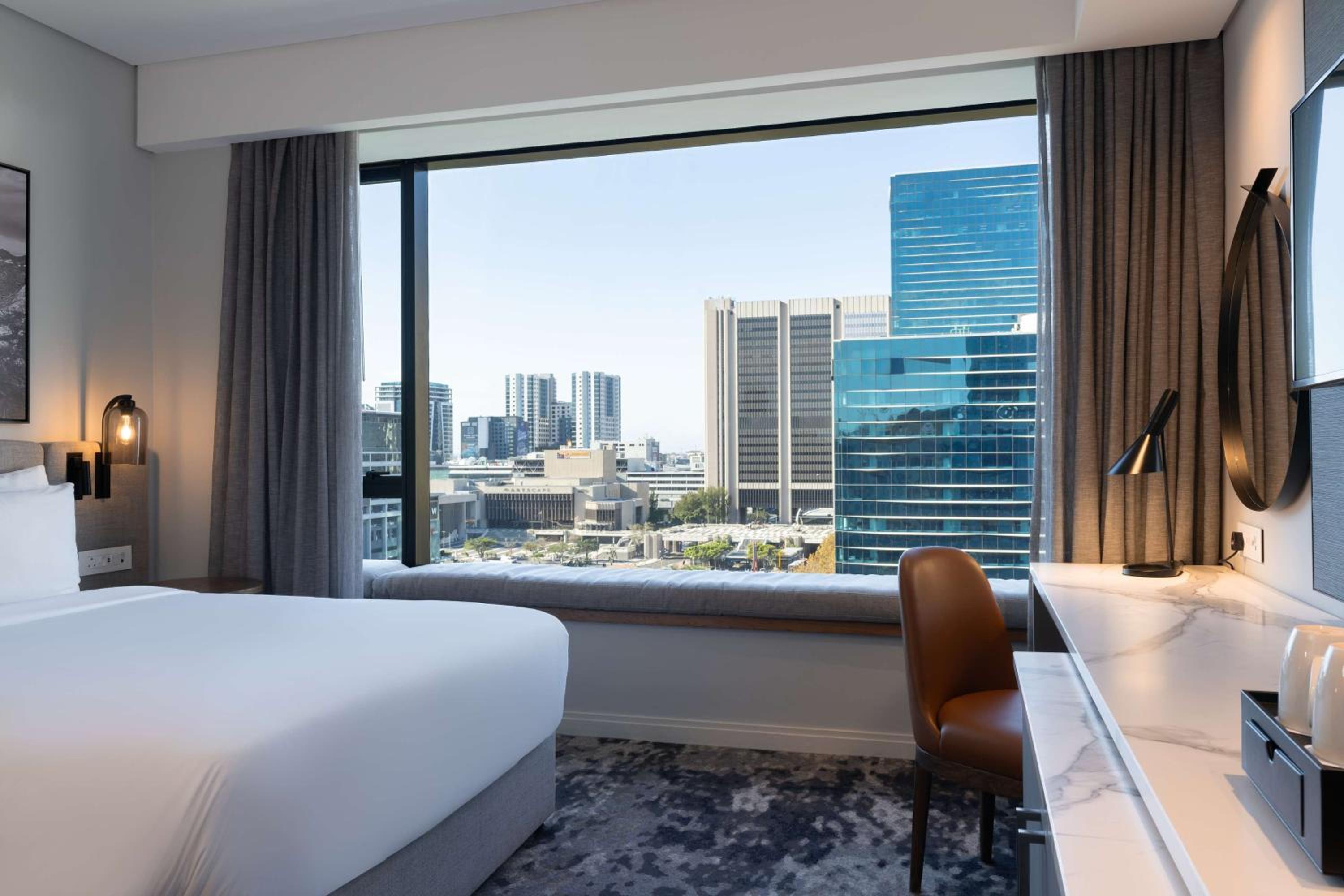 Standard Room with Mountain View