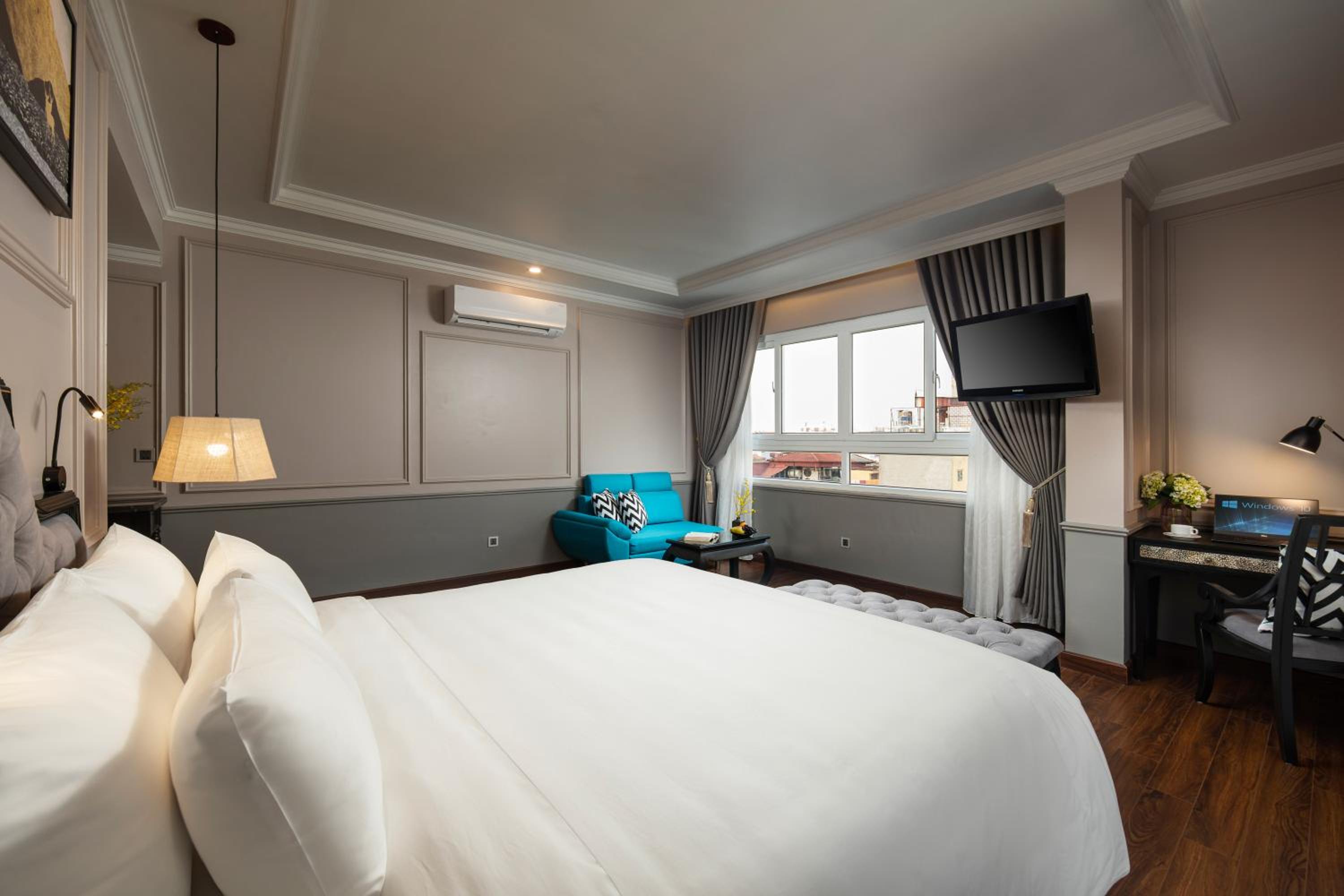 Imperial Suite with City View