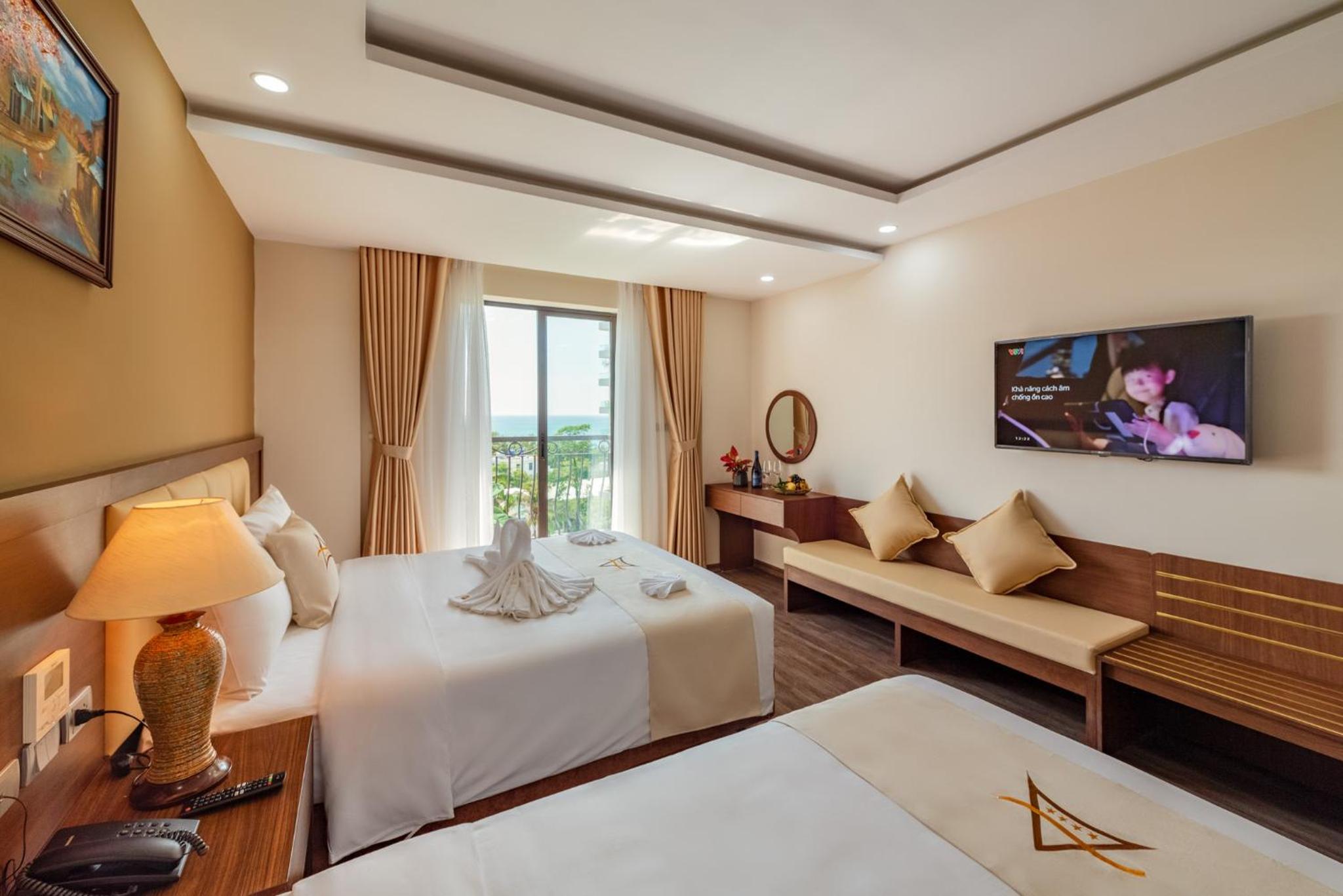 Double or Twin Room with Sea View