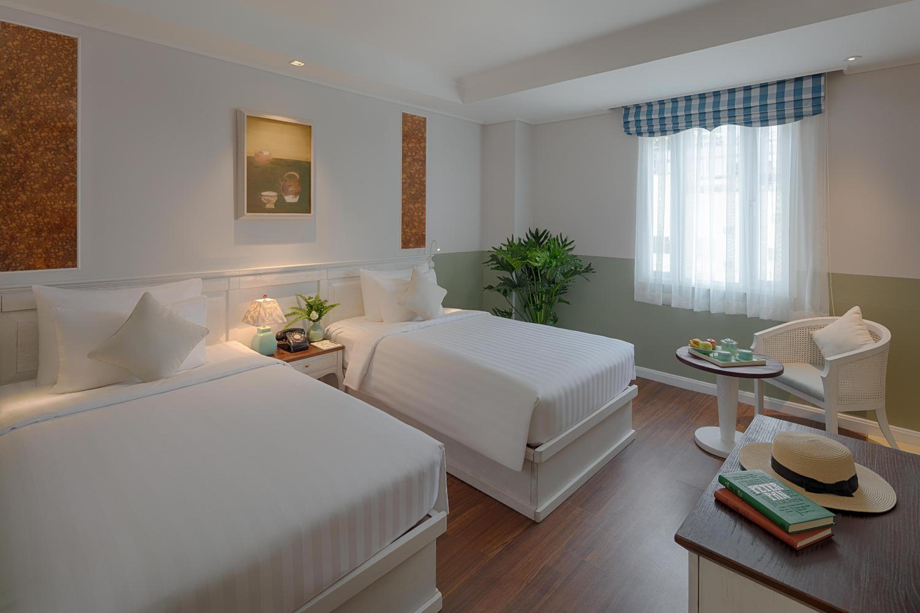 Hamelin Executive Twin + Afternoon tea on rooftop