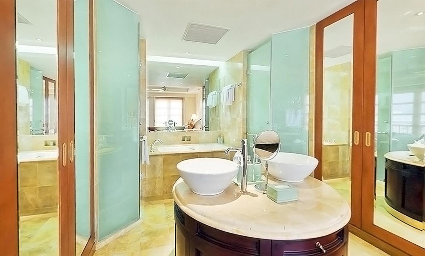 One-Bedroom Suite