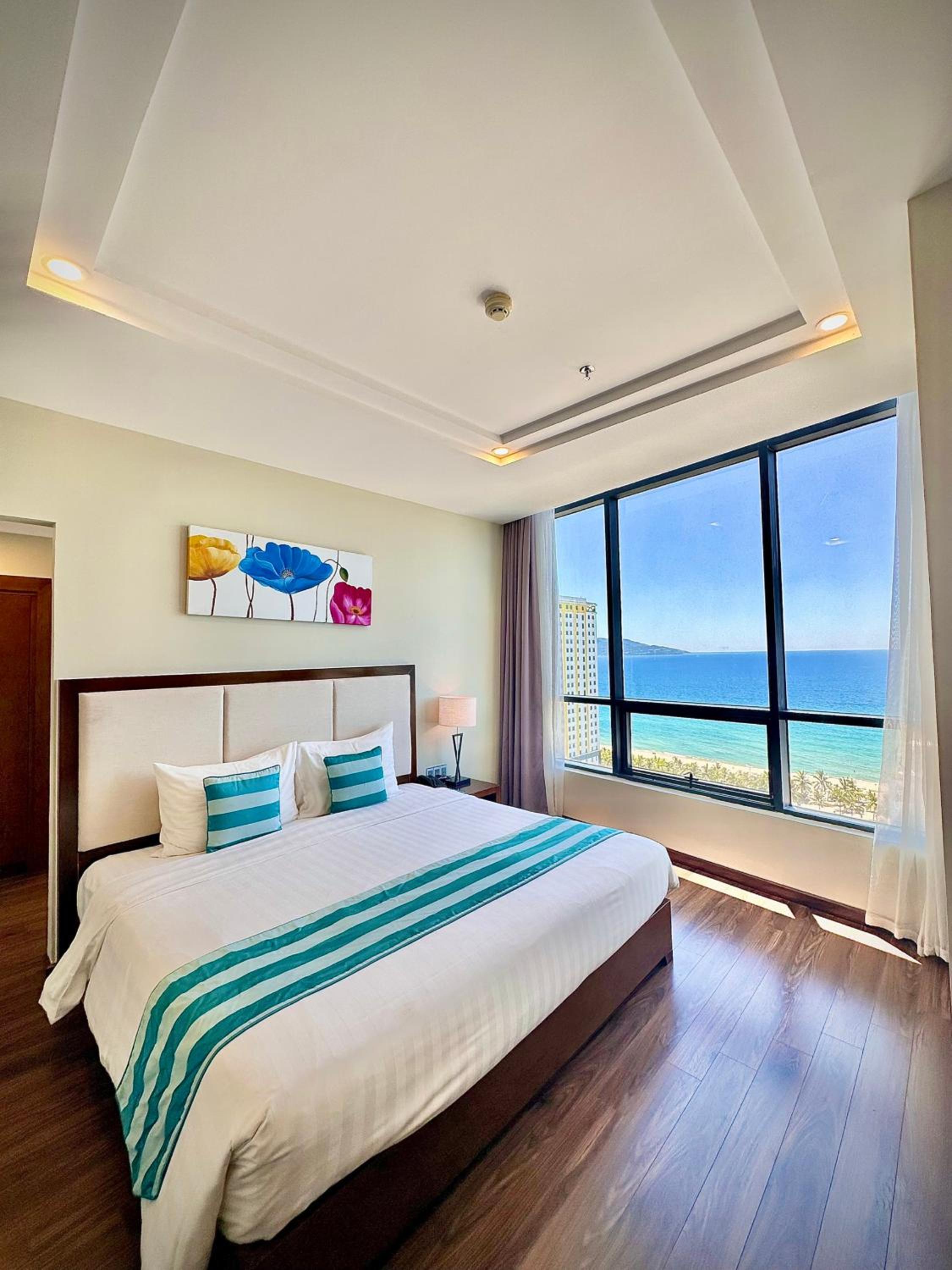 Grand Suite with Sea View - Two Bedroom