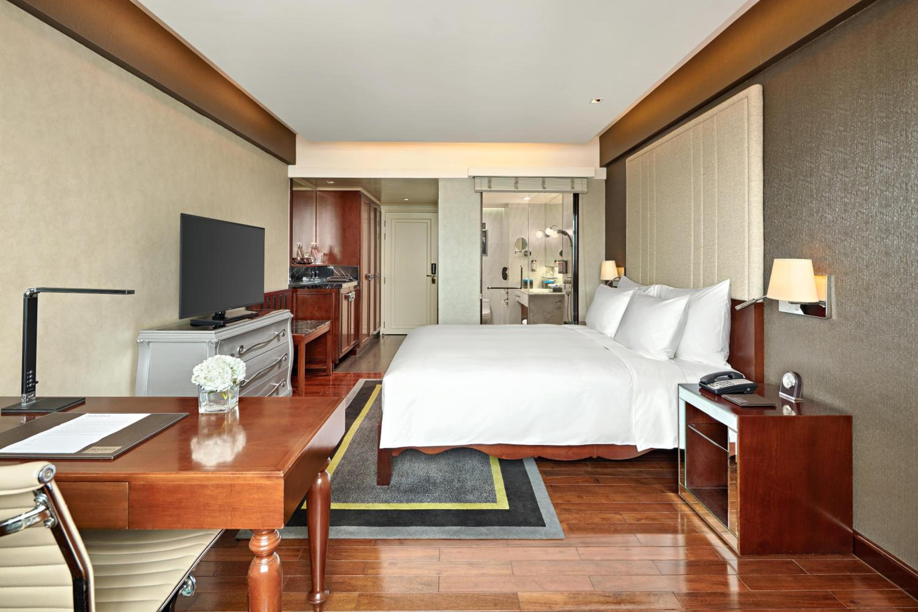 Classic King Room - Complimentary daily chocolate hour 5-6pm