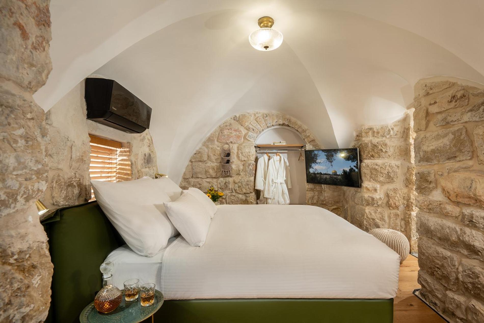 Deluxe Double Room with Bath