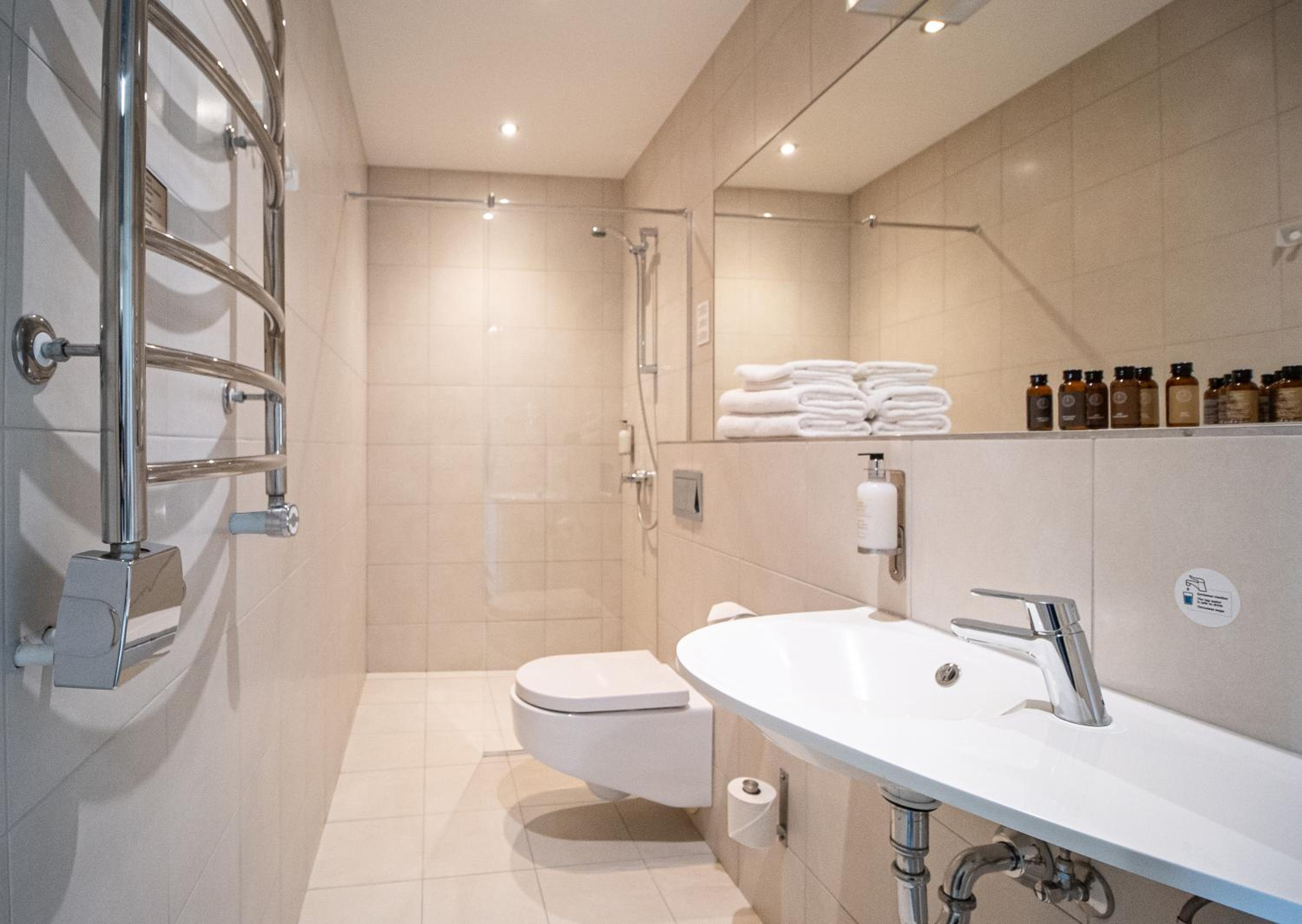 Refurbished Large Double Room