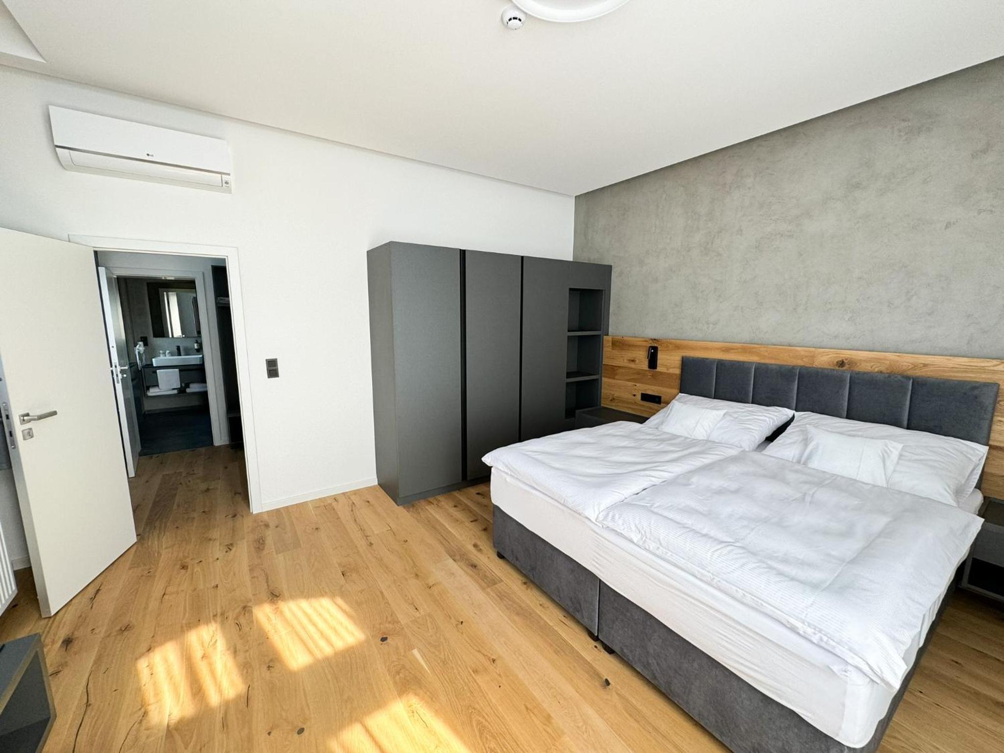 Deluxe Double Room in Building B