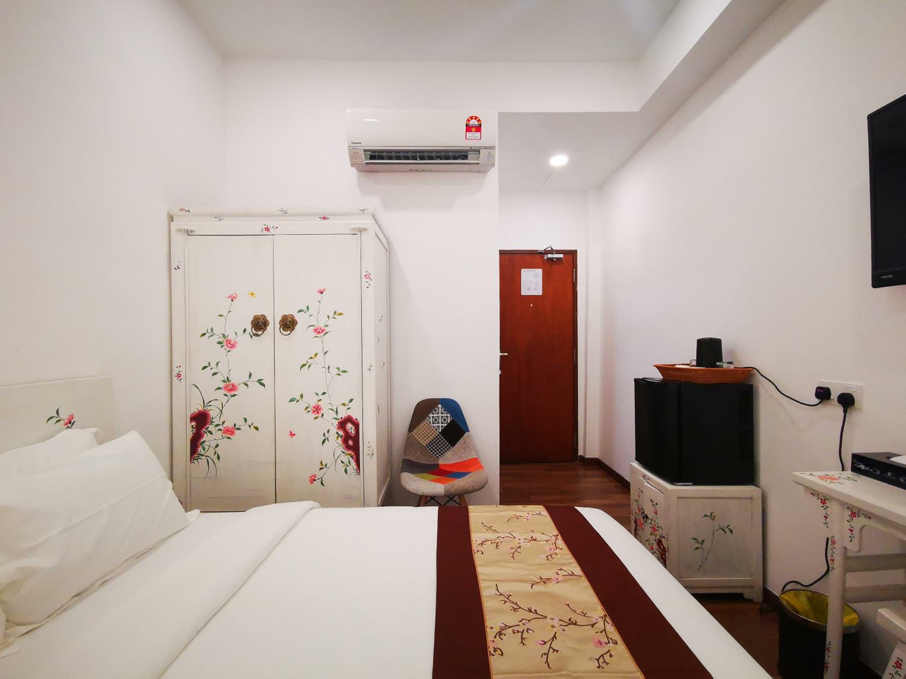 Standard Double Room Windowless