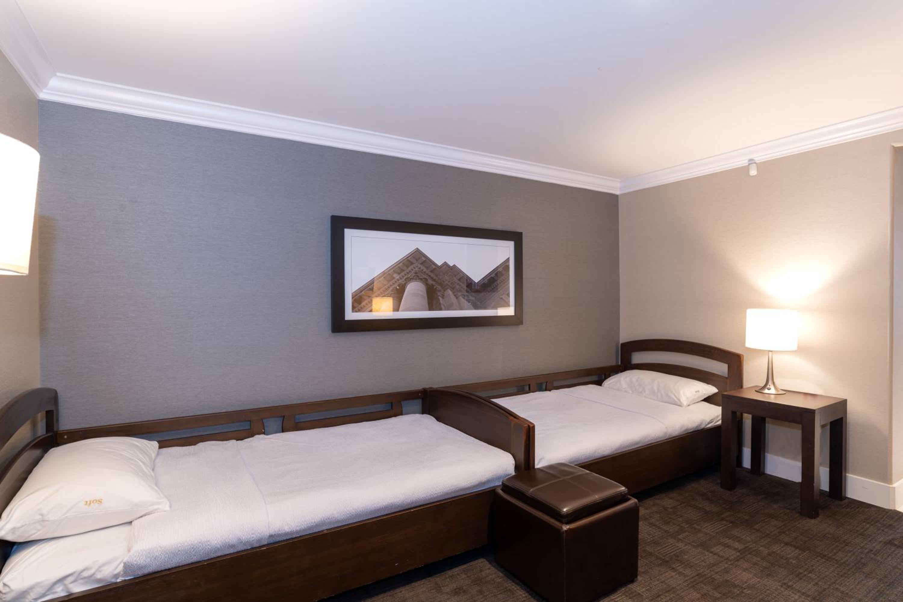 Family Suite, 1 King Bed, 2 Single Beds, Kitchenette