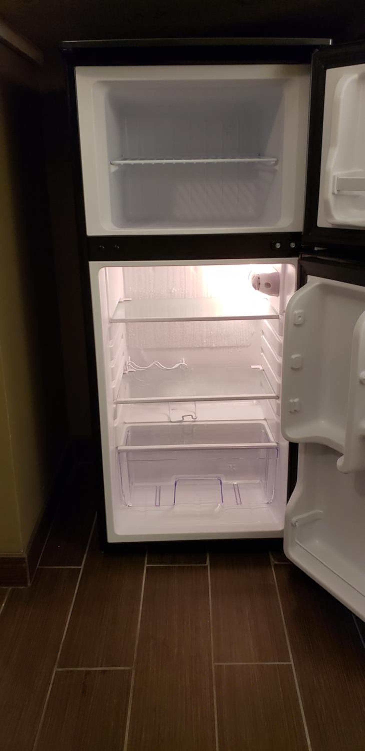 King Suite - Non-Smoking