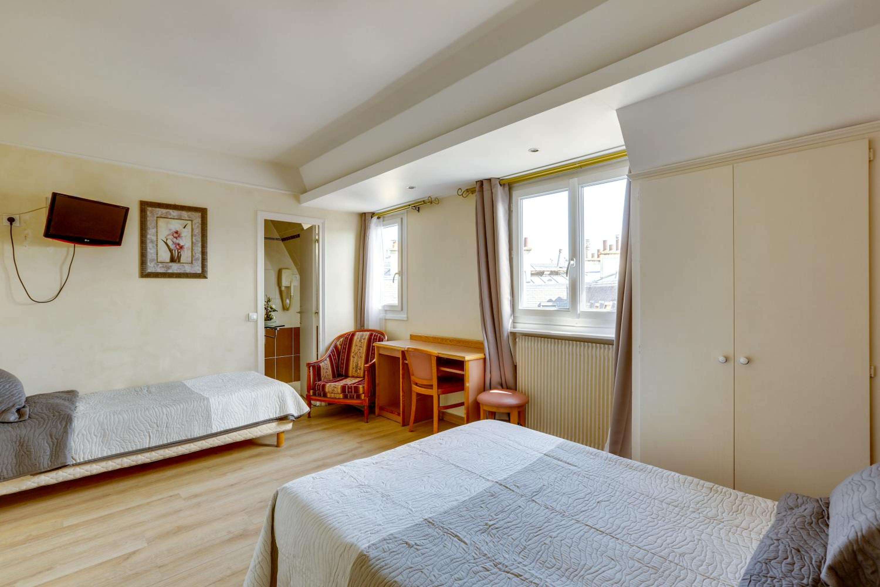 Superior Triple Room