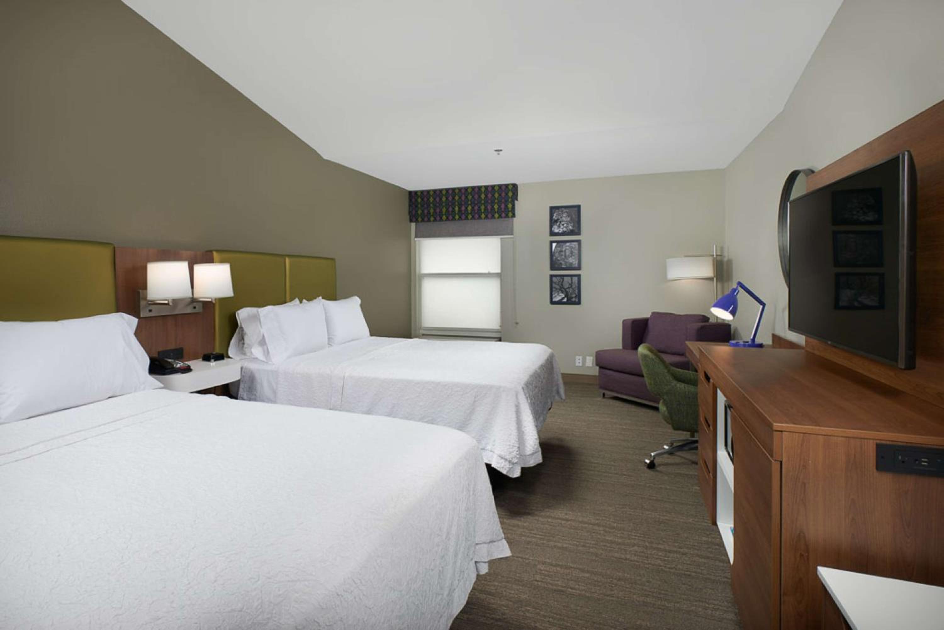 Room with Two Queen Beds - Non-Smoking