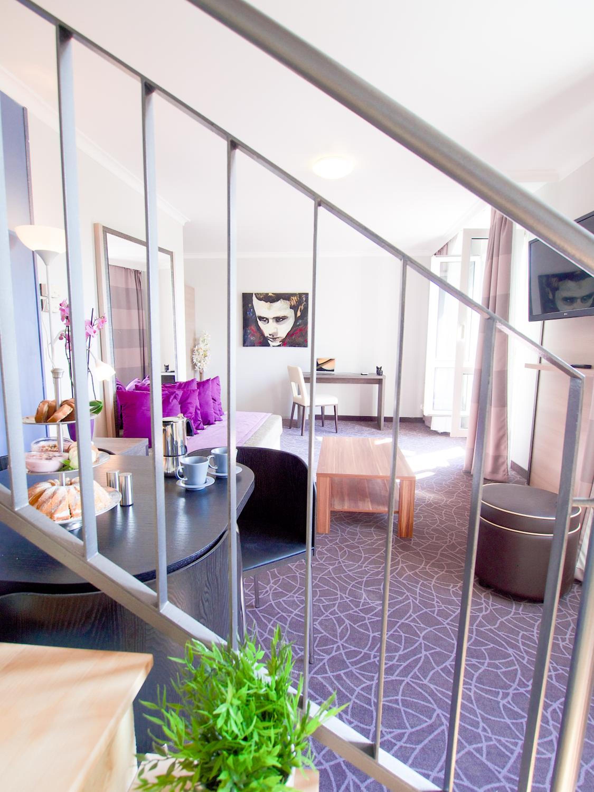 Comfort One-Bedroom Apartment with Sofa Bed