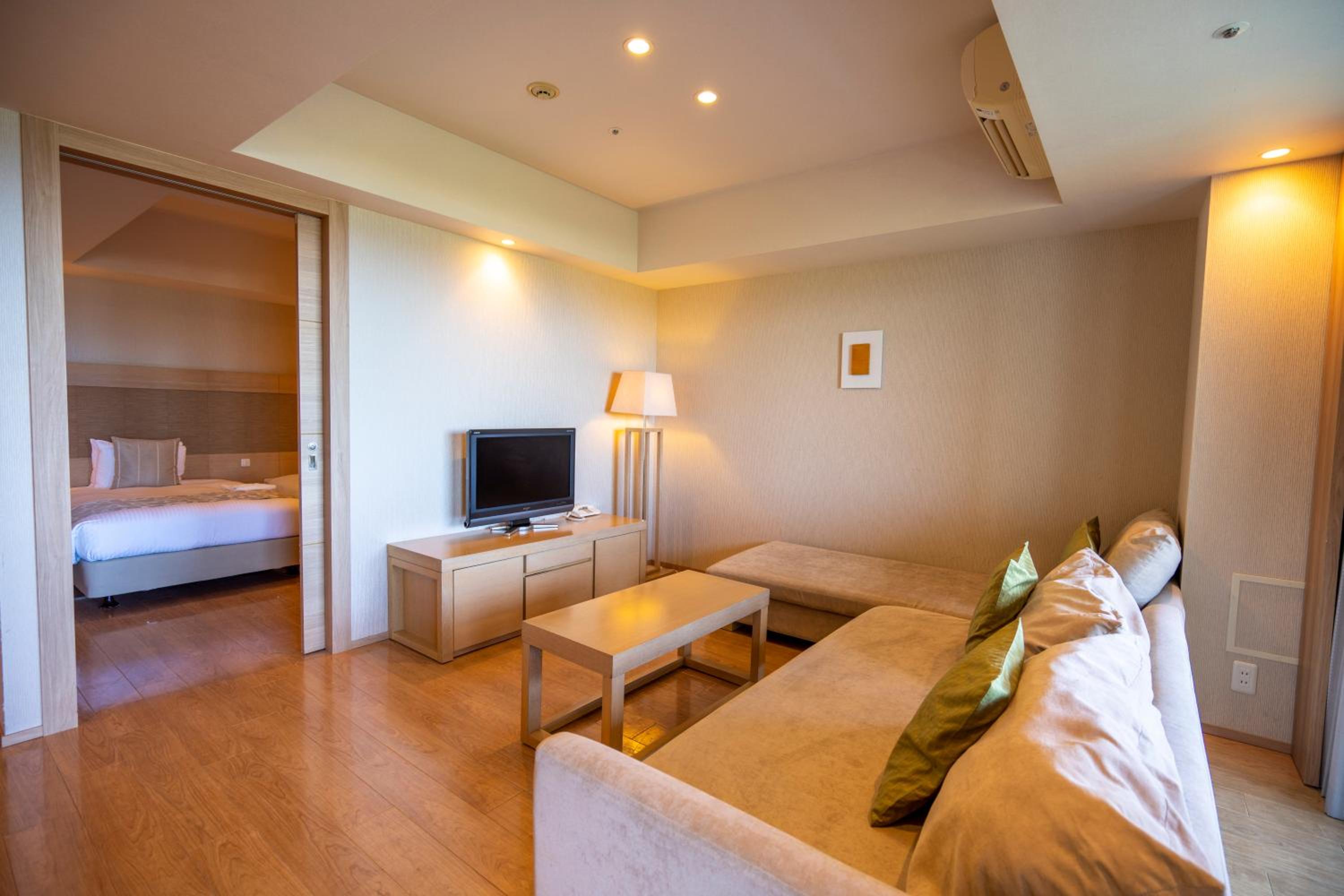 Deluxe One-Bedroom Twin Room - 3rd or 4th Floor