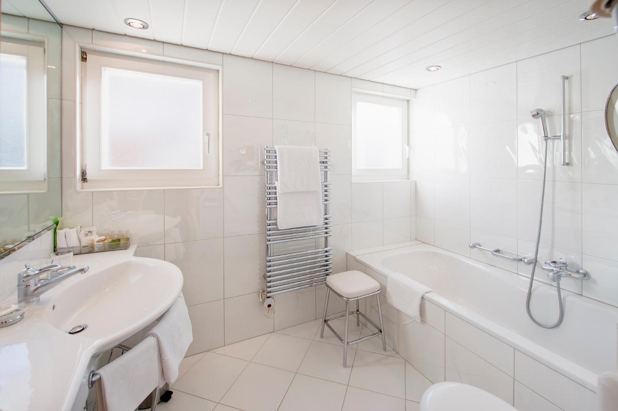 Junior Suite with Lateral Matterhorn View