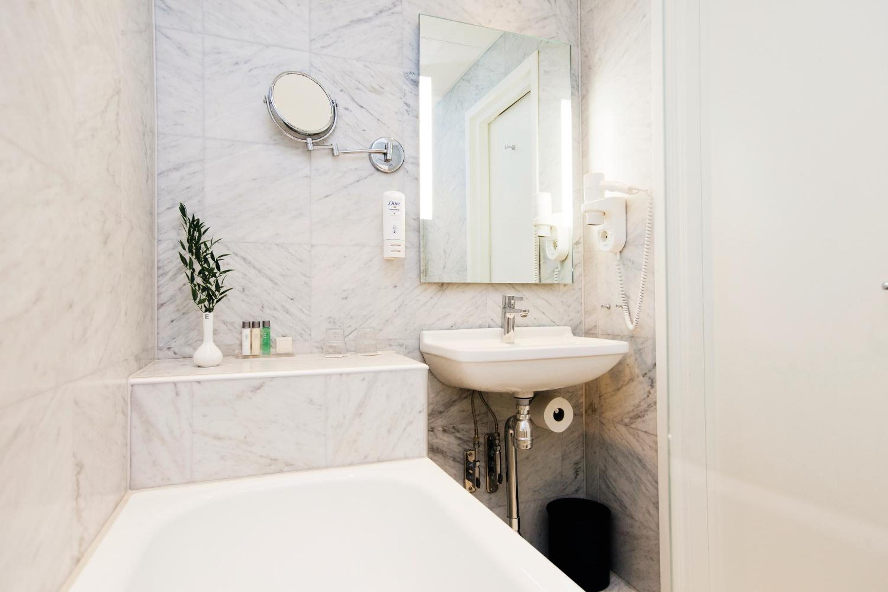 Deluxe Double or Twin Room - Lilla Hotellet