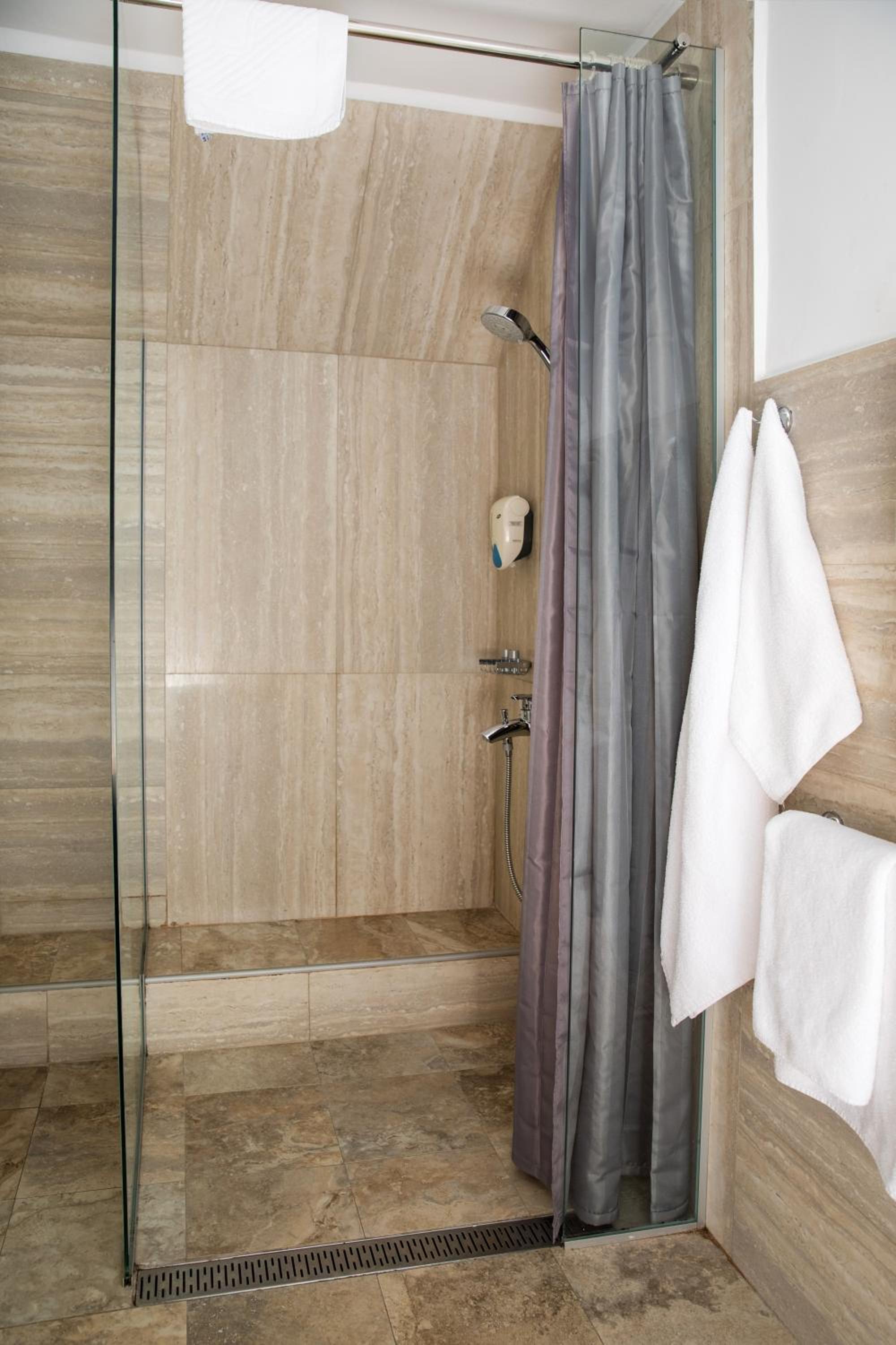 Deluxe Twin Room with Balcony