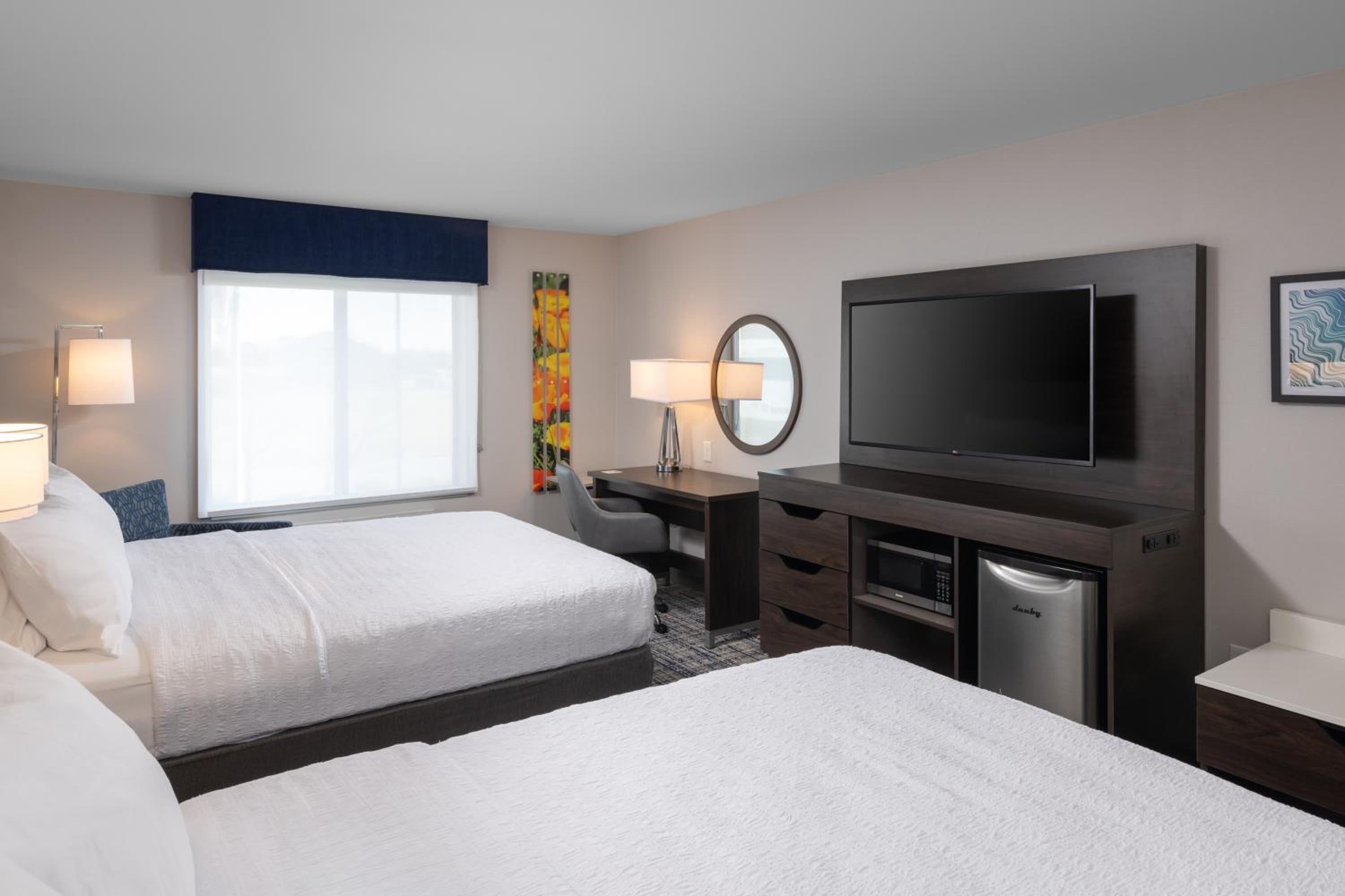 Queen Room with Two Queen Beds - Mobility Access/Non-Smoking