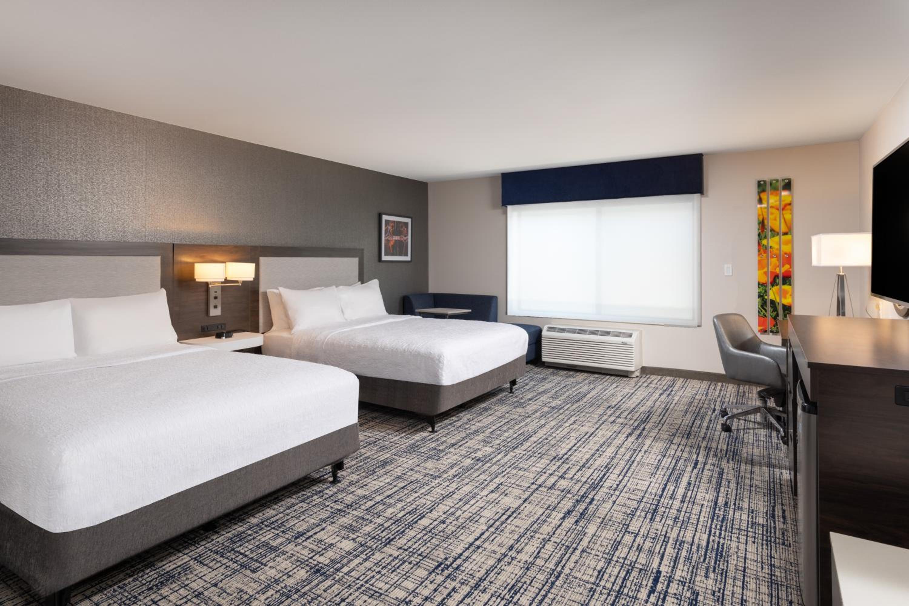 Queen Room with Two Queen Beds - Mobility Access/Non-Smoking