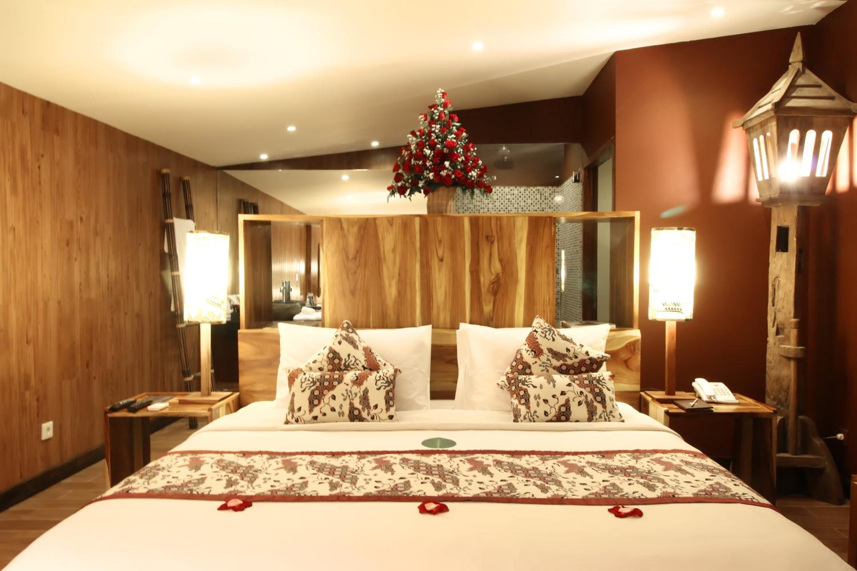 Suite with Pool View