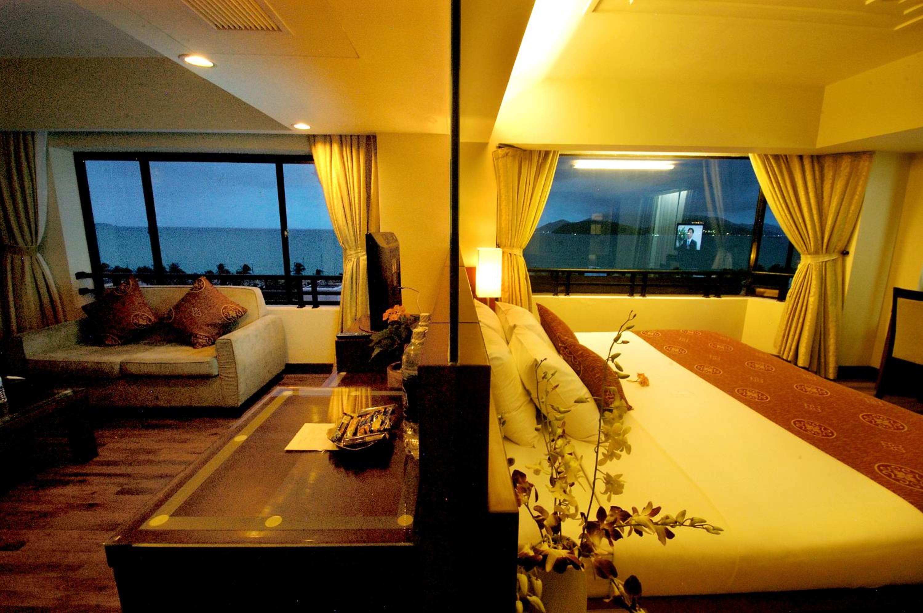 Suite with Sea View