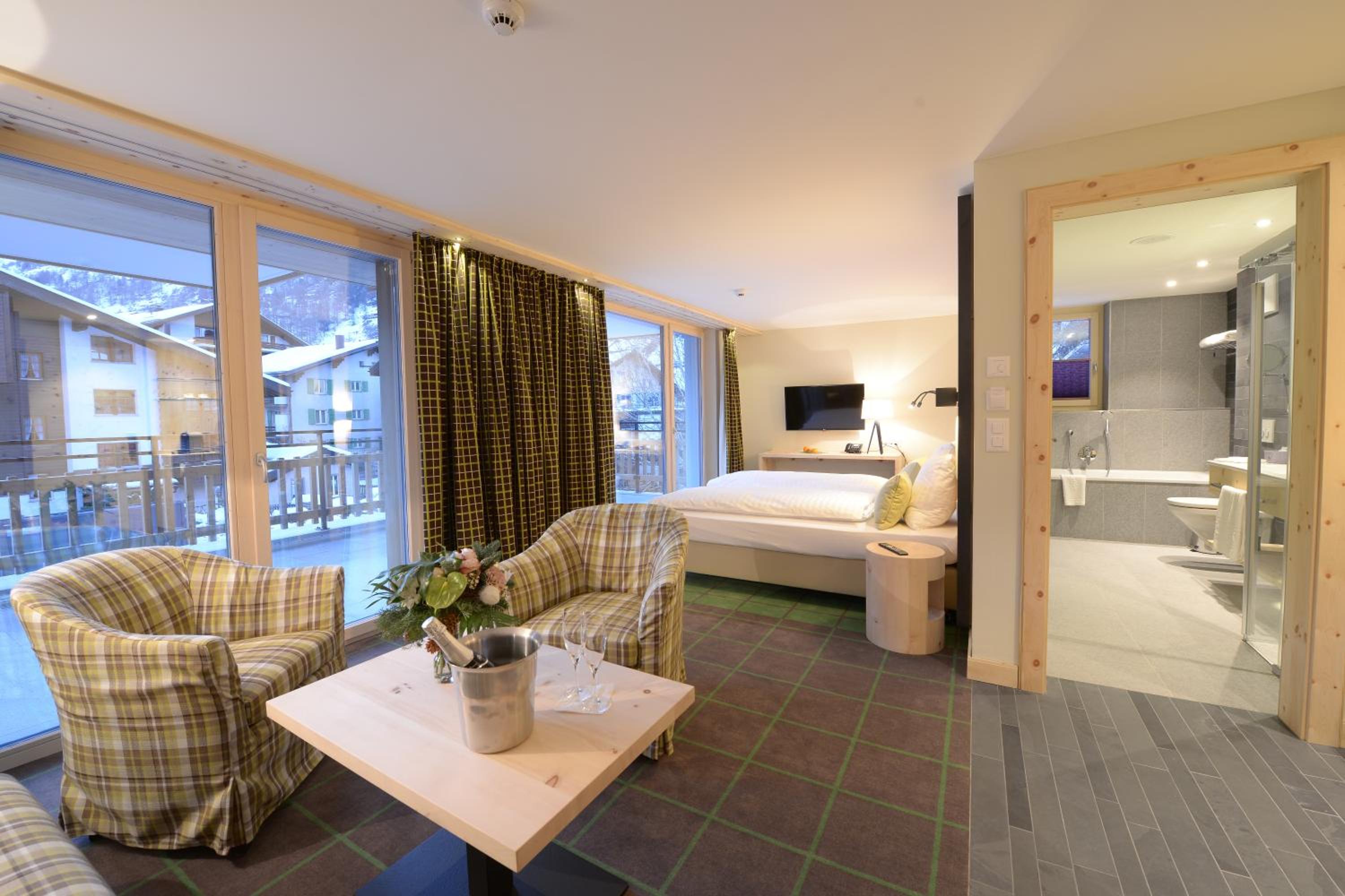 Junior Suite with Matterhorn View