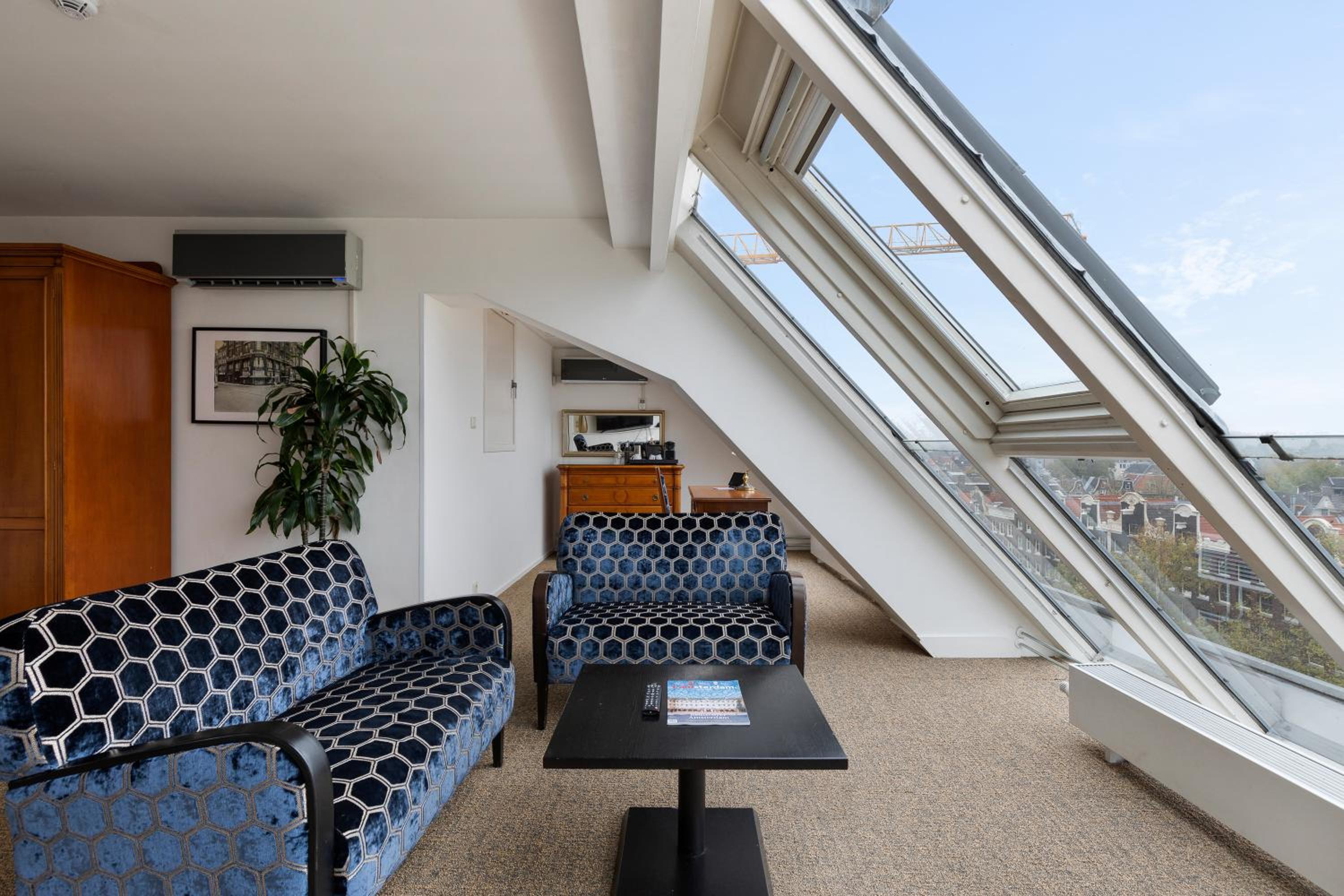 Penthouse Suite