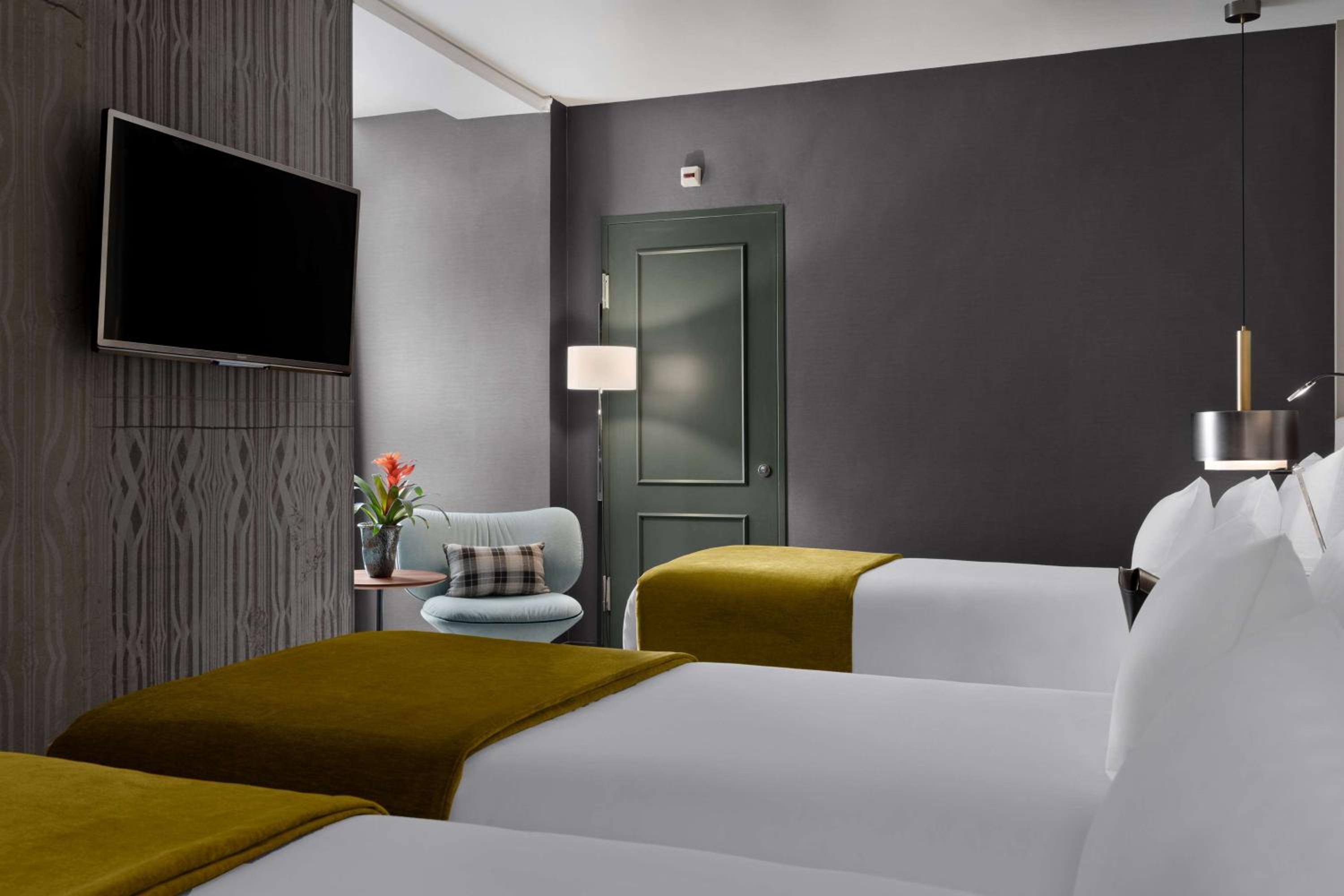 Superior Triple Room