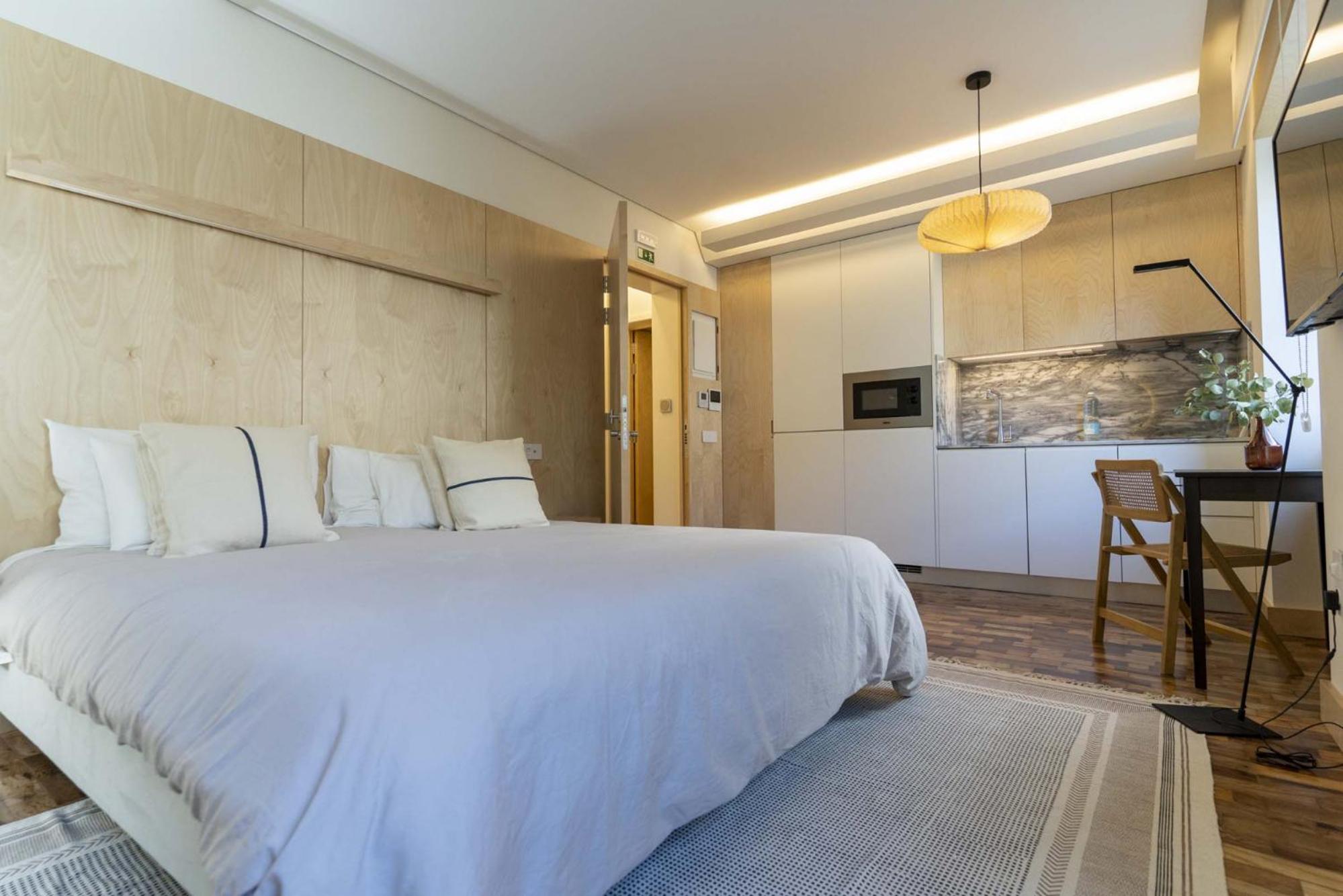 Studio Apartment