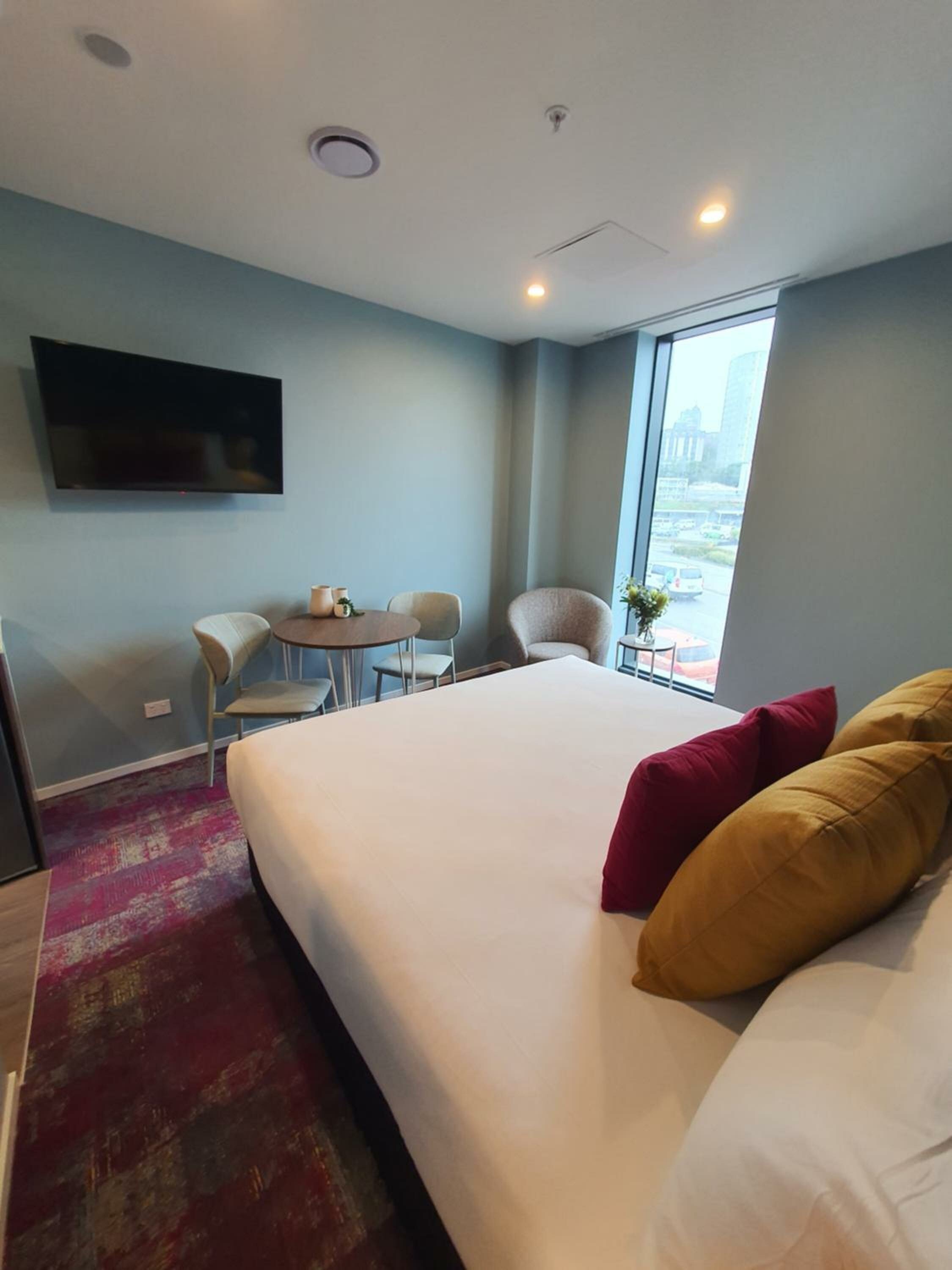 Studio Apartment with King Bed