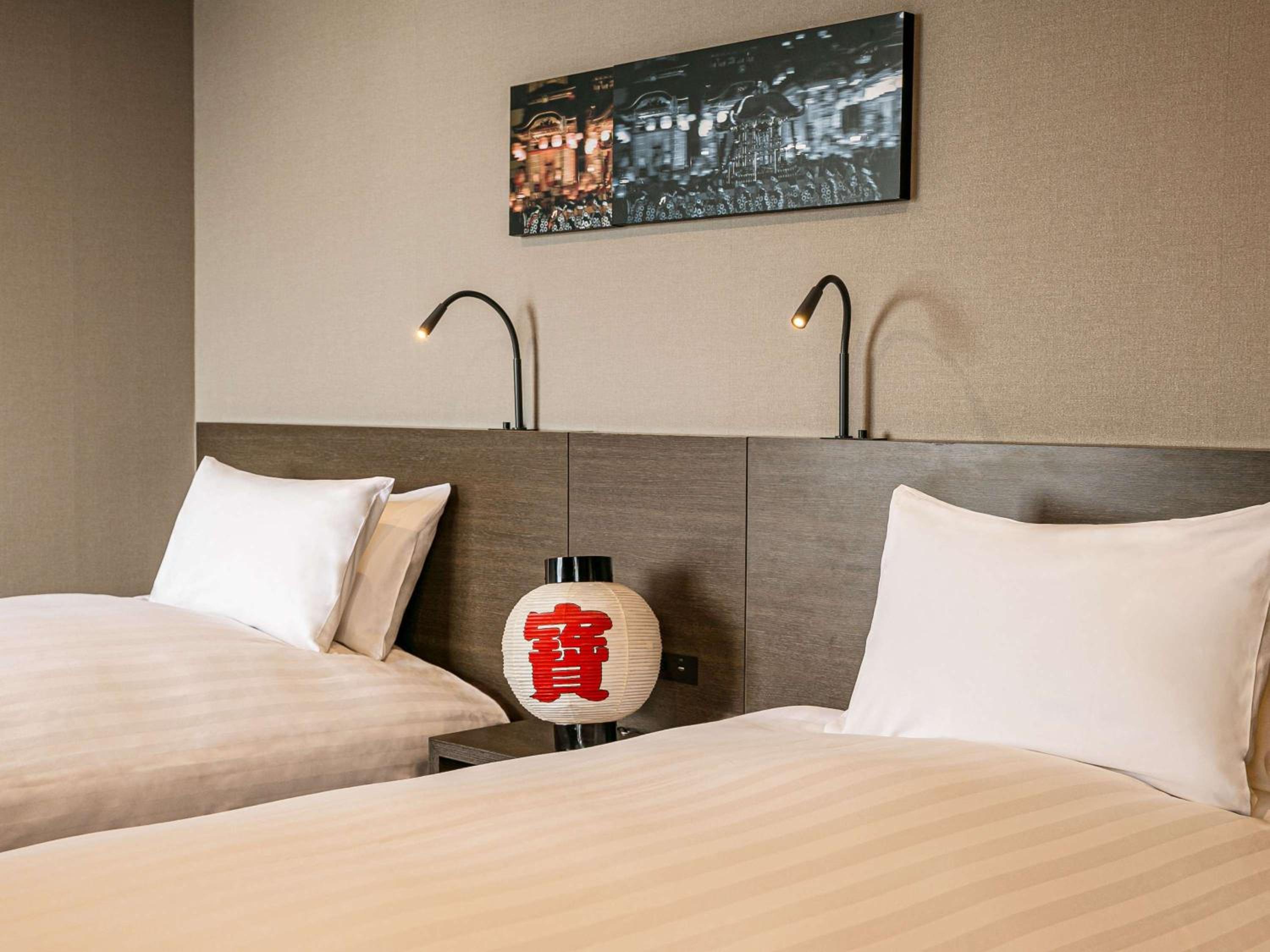 Superior Twin Room with Mountain View