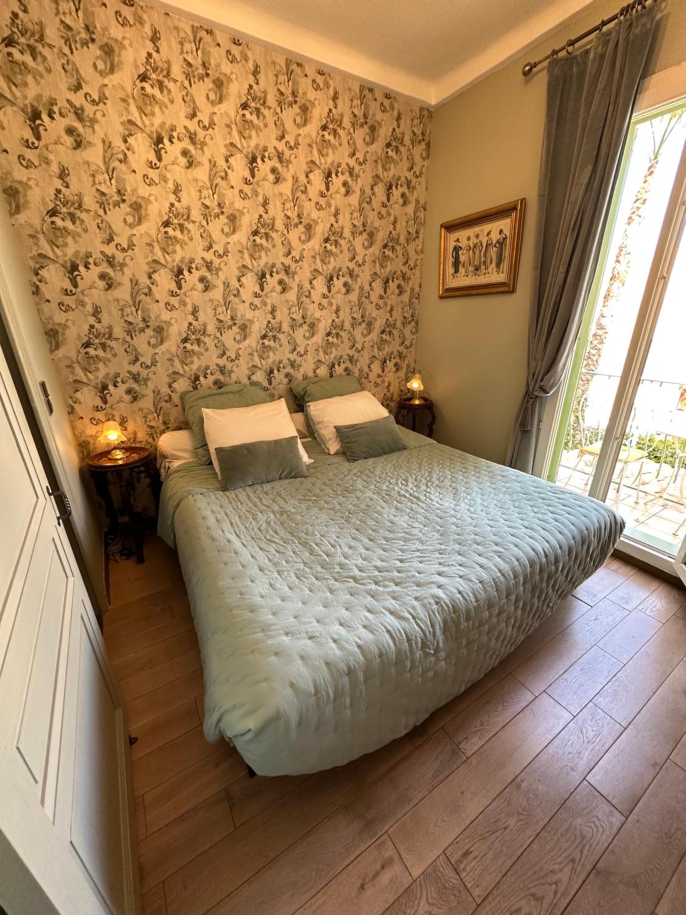 Double Room With Balcony - Garden View