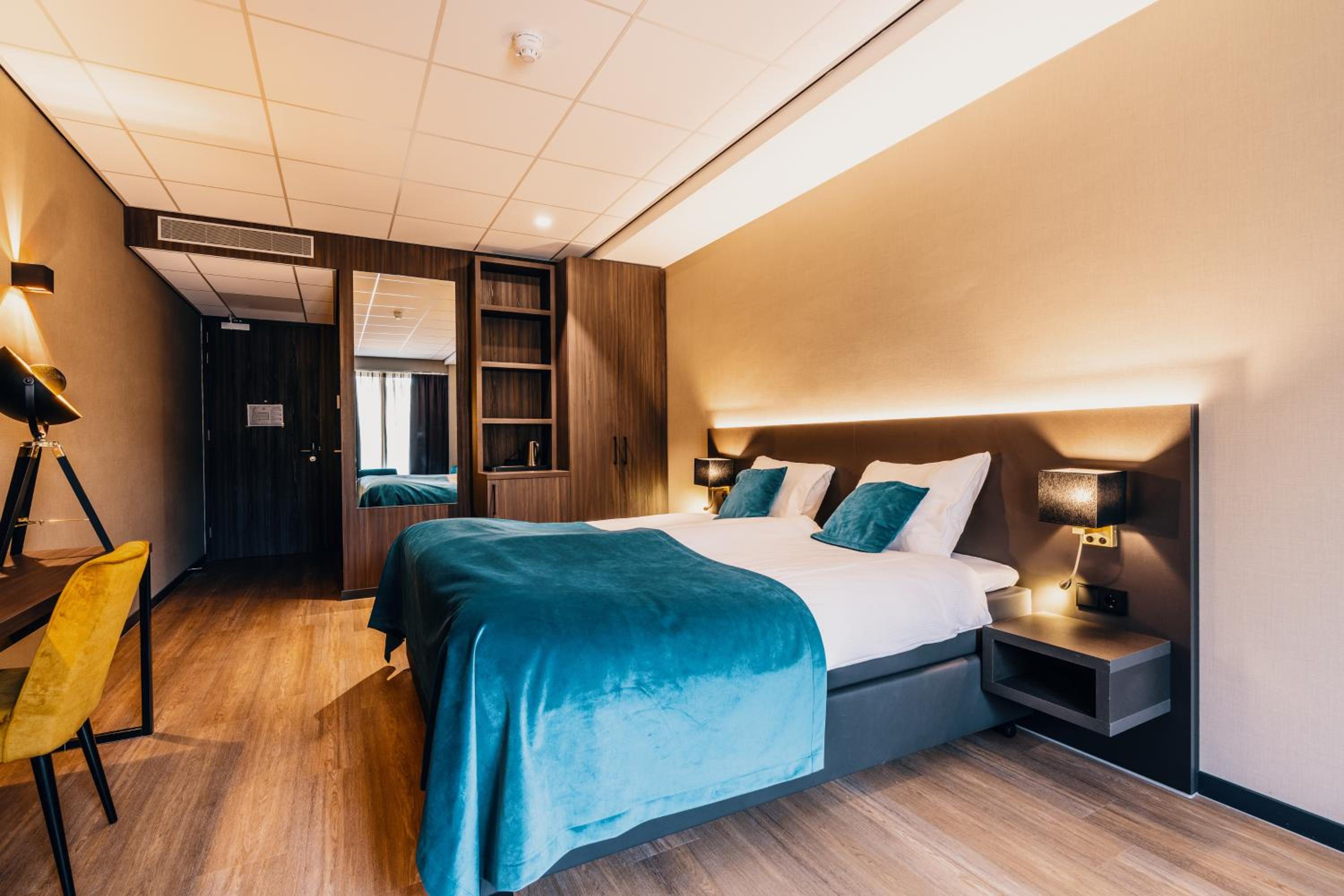 Deluxe Double Room with Shower