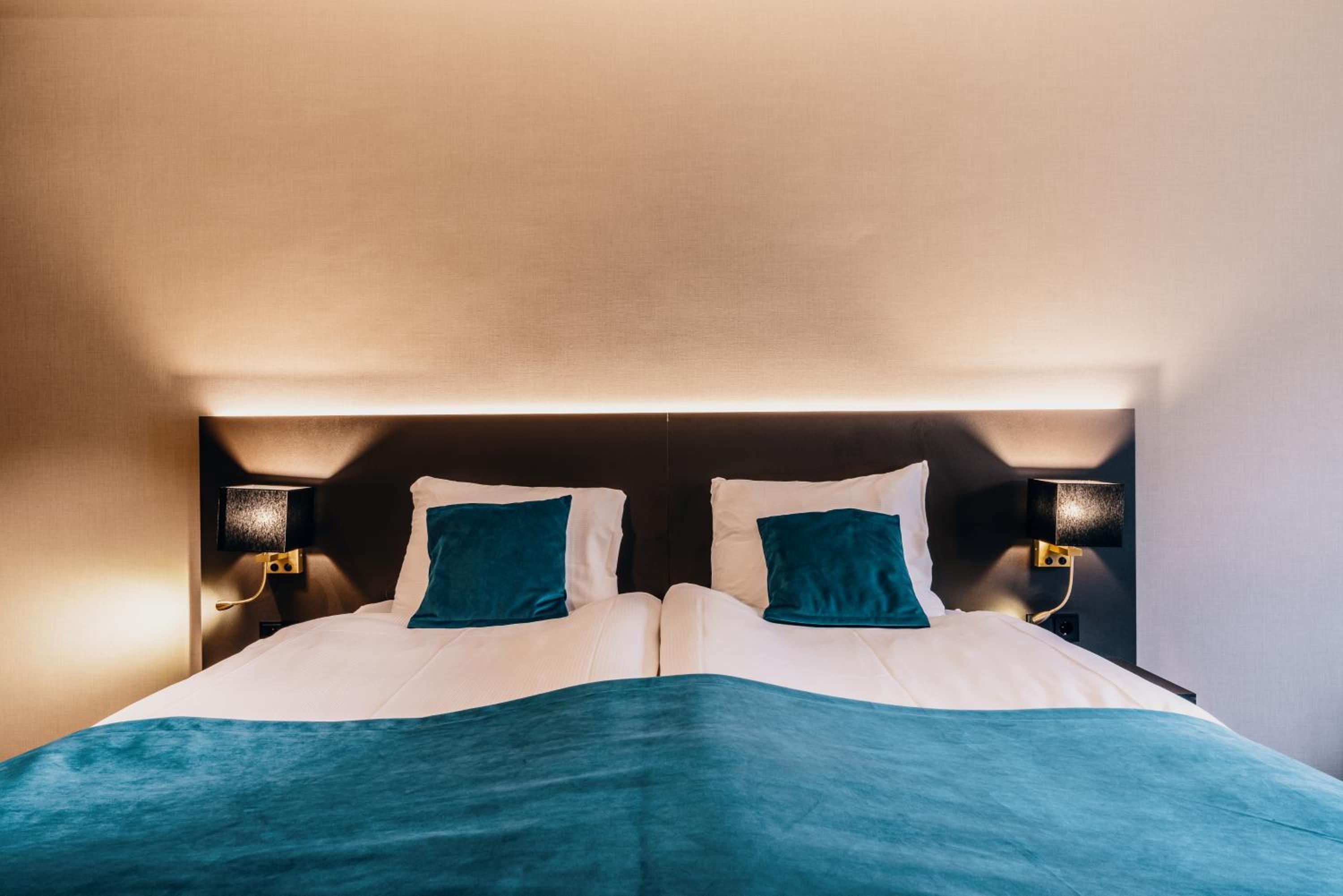 Deluxe Double Room with Shower