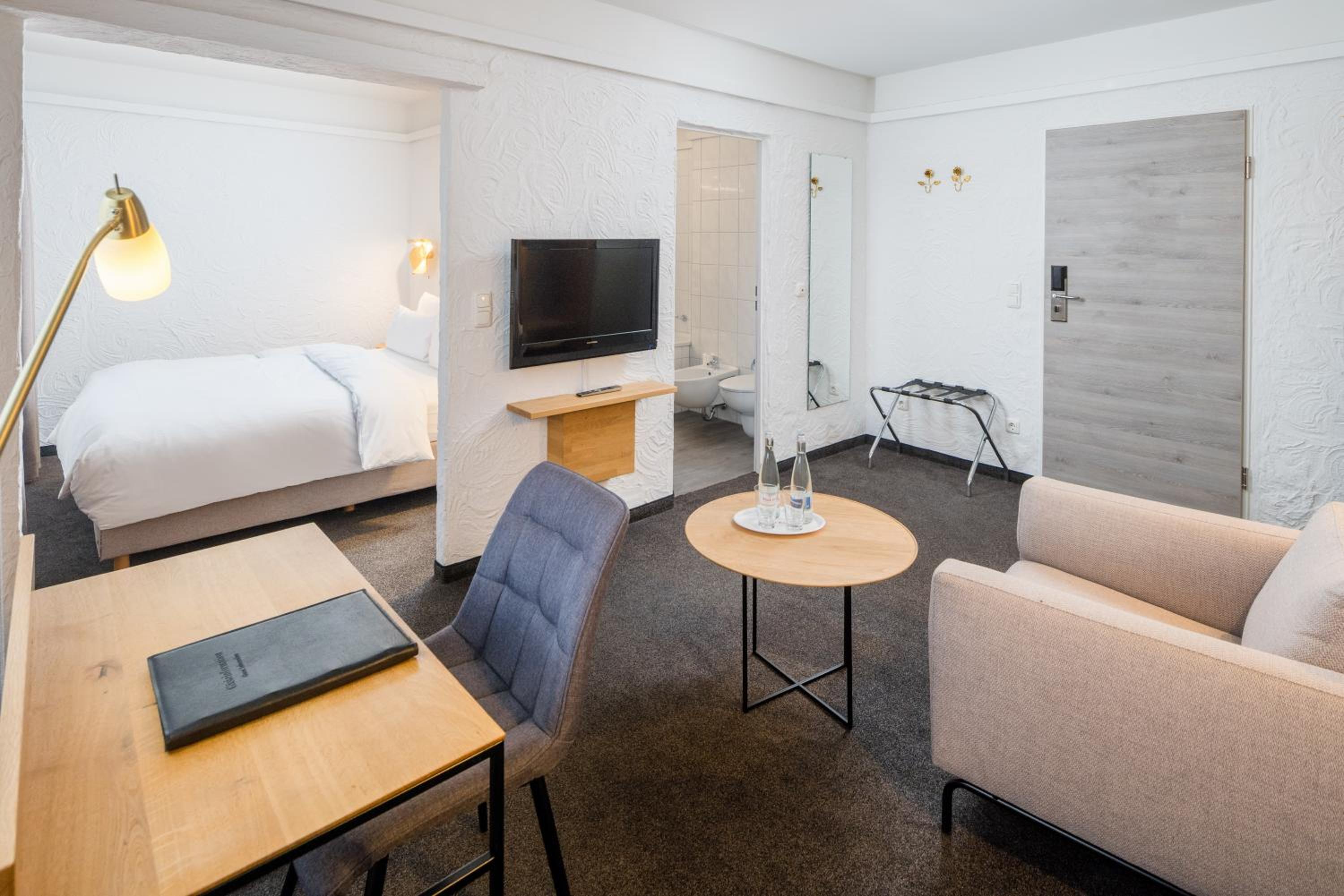 Comfort Queen Room with City View