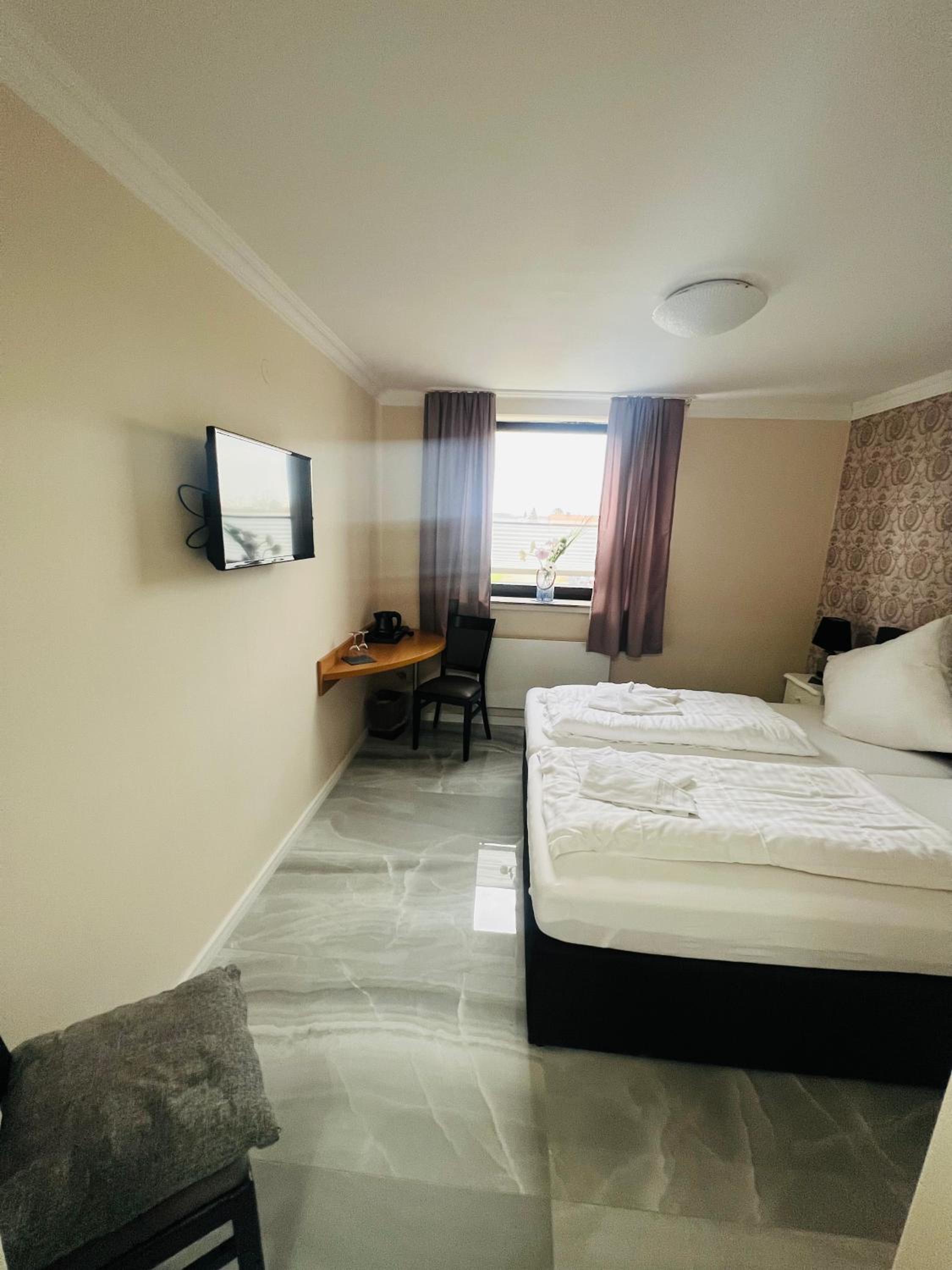 Double Room with Private Bathroom