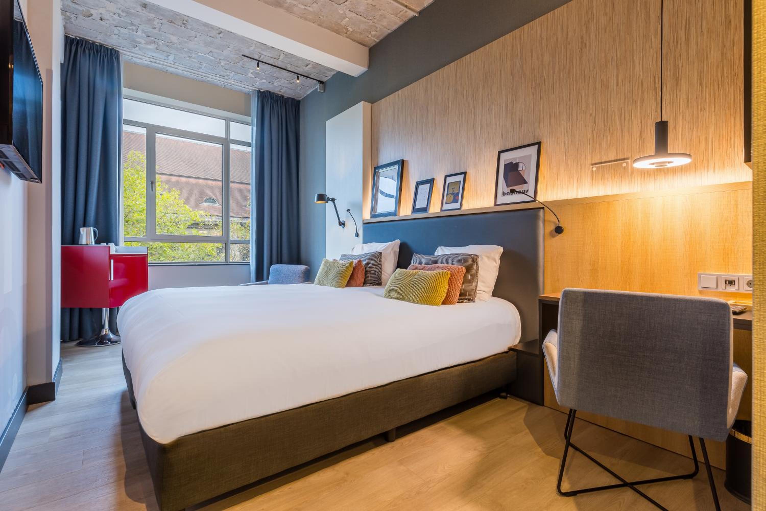 Standard King Room