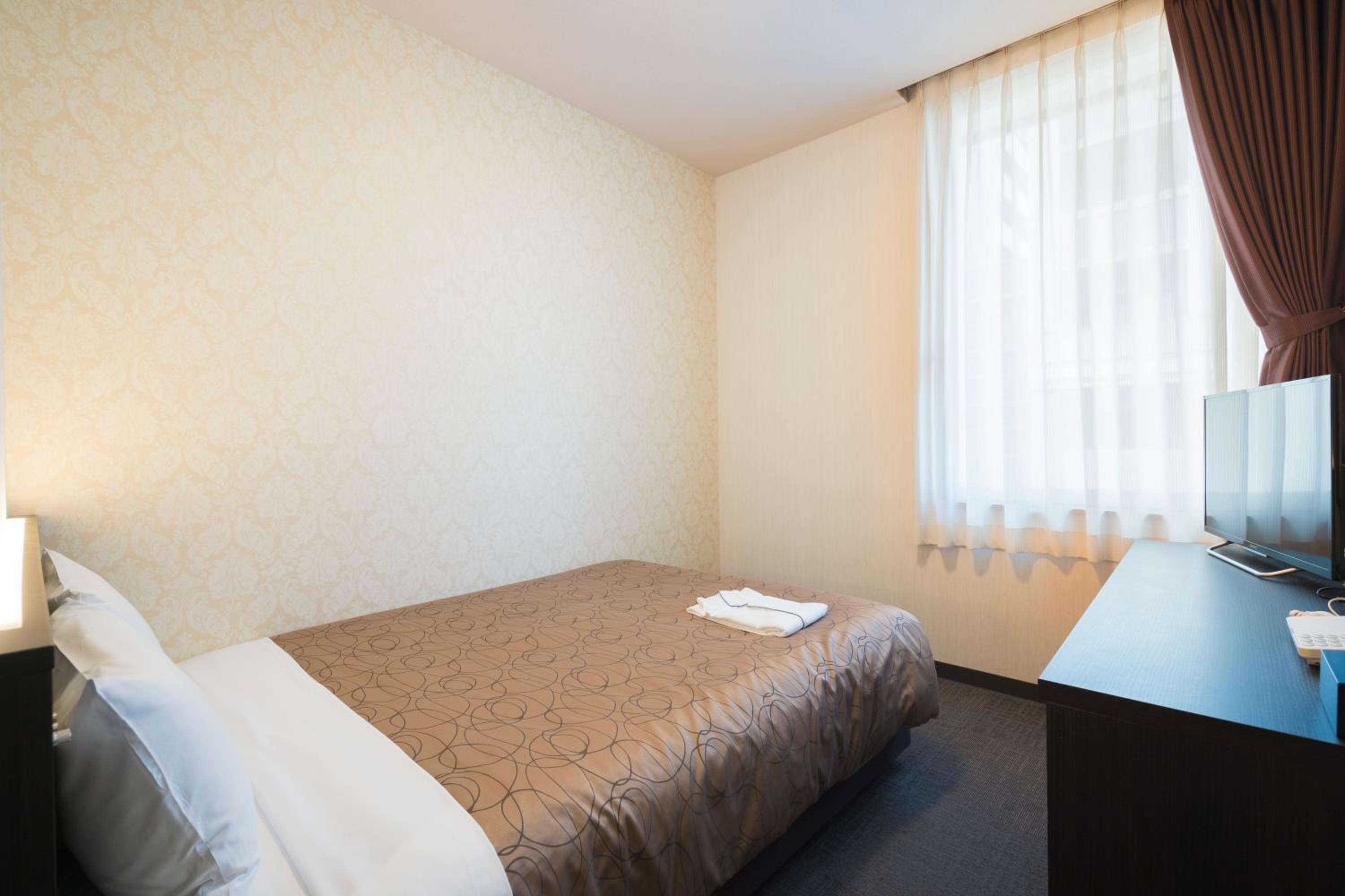 Double Room with Small Double Bed - Non-Smoking