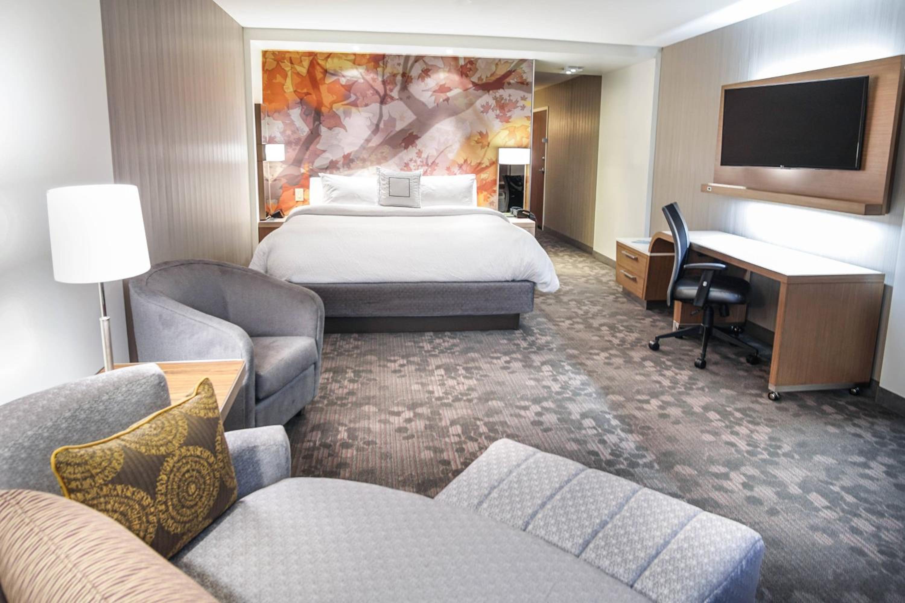 Deluxe King Guest Room