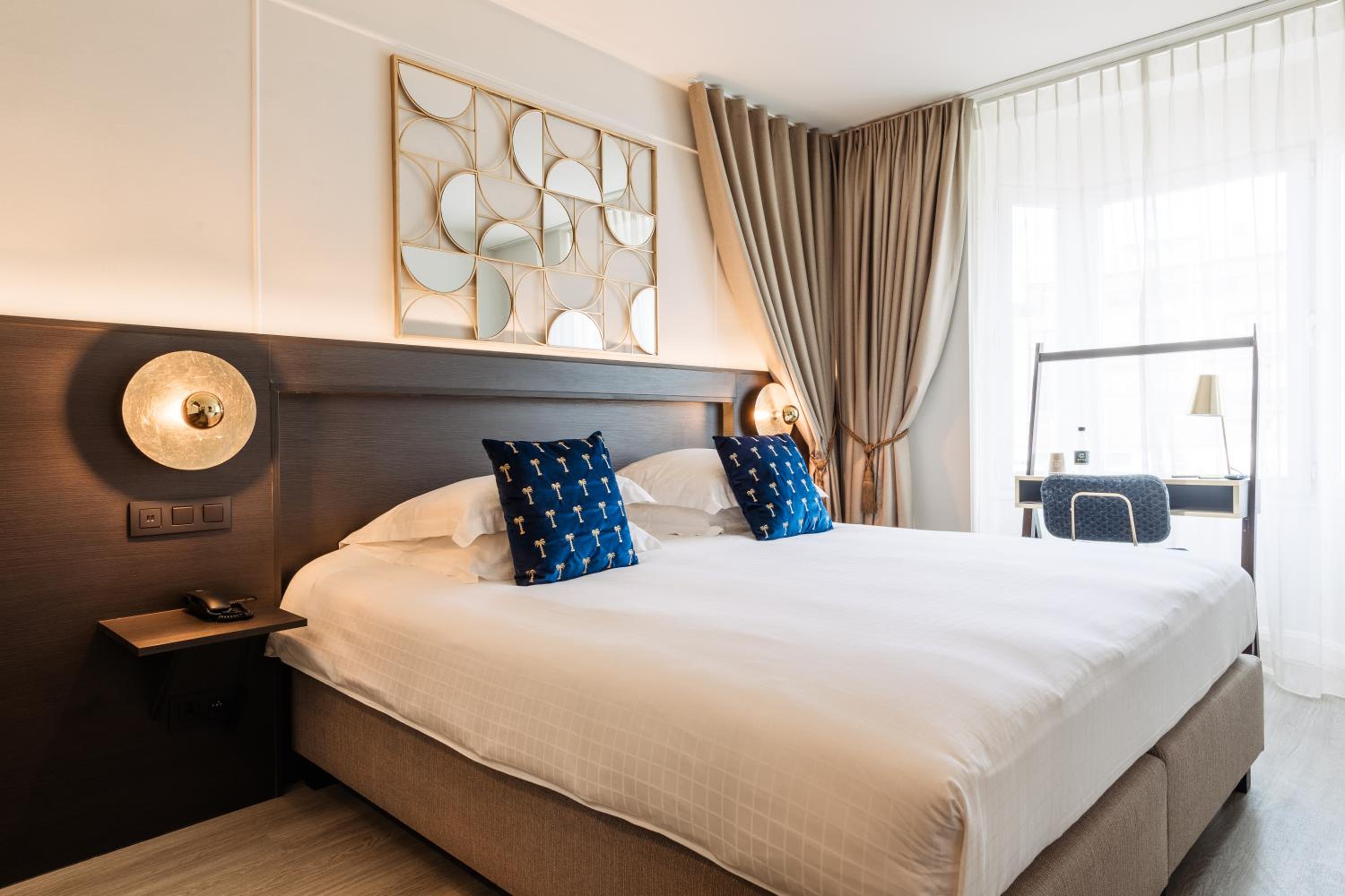 Comfort room streetview