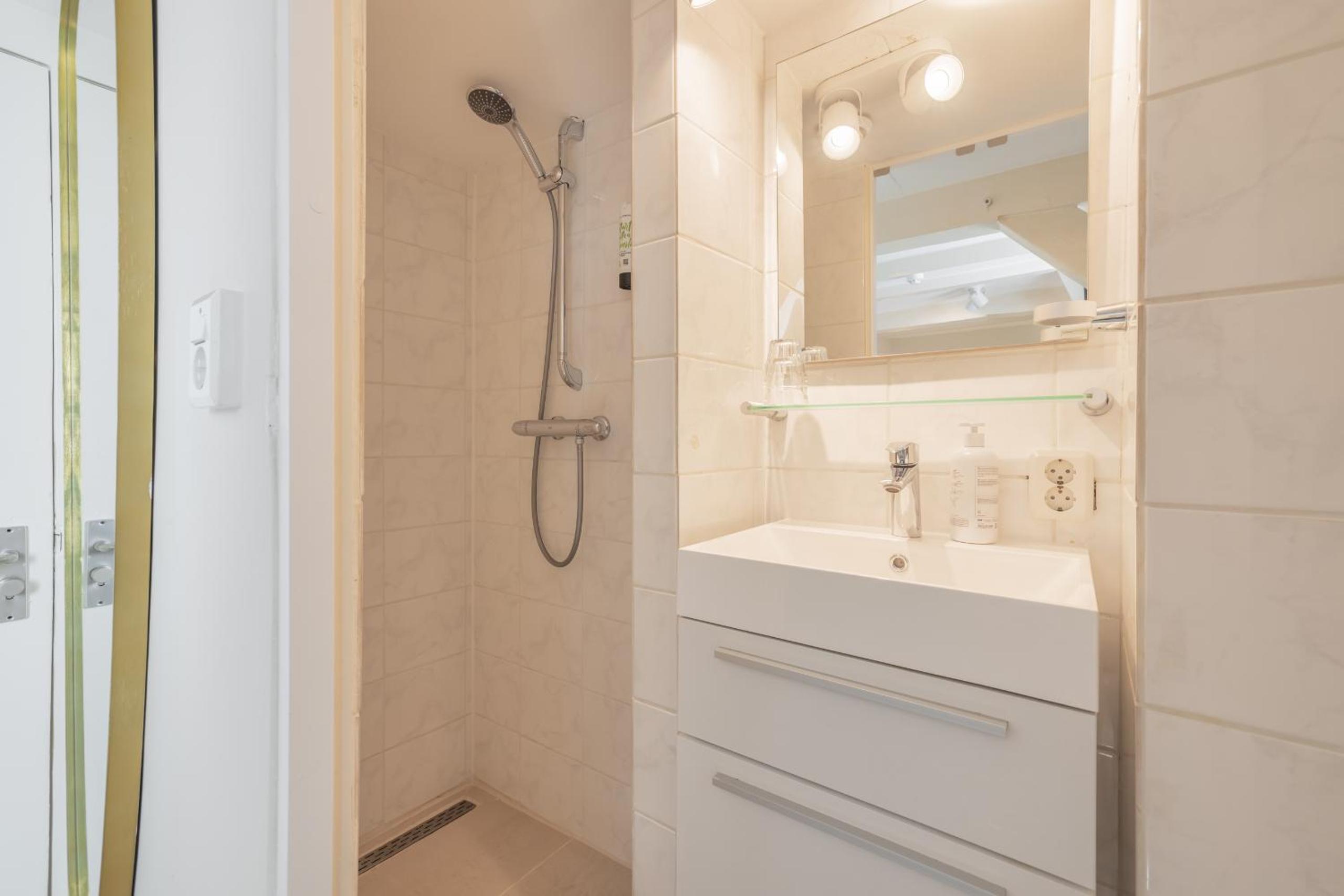 Single Room with Double Bed