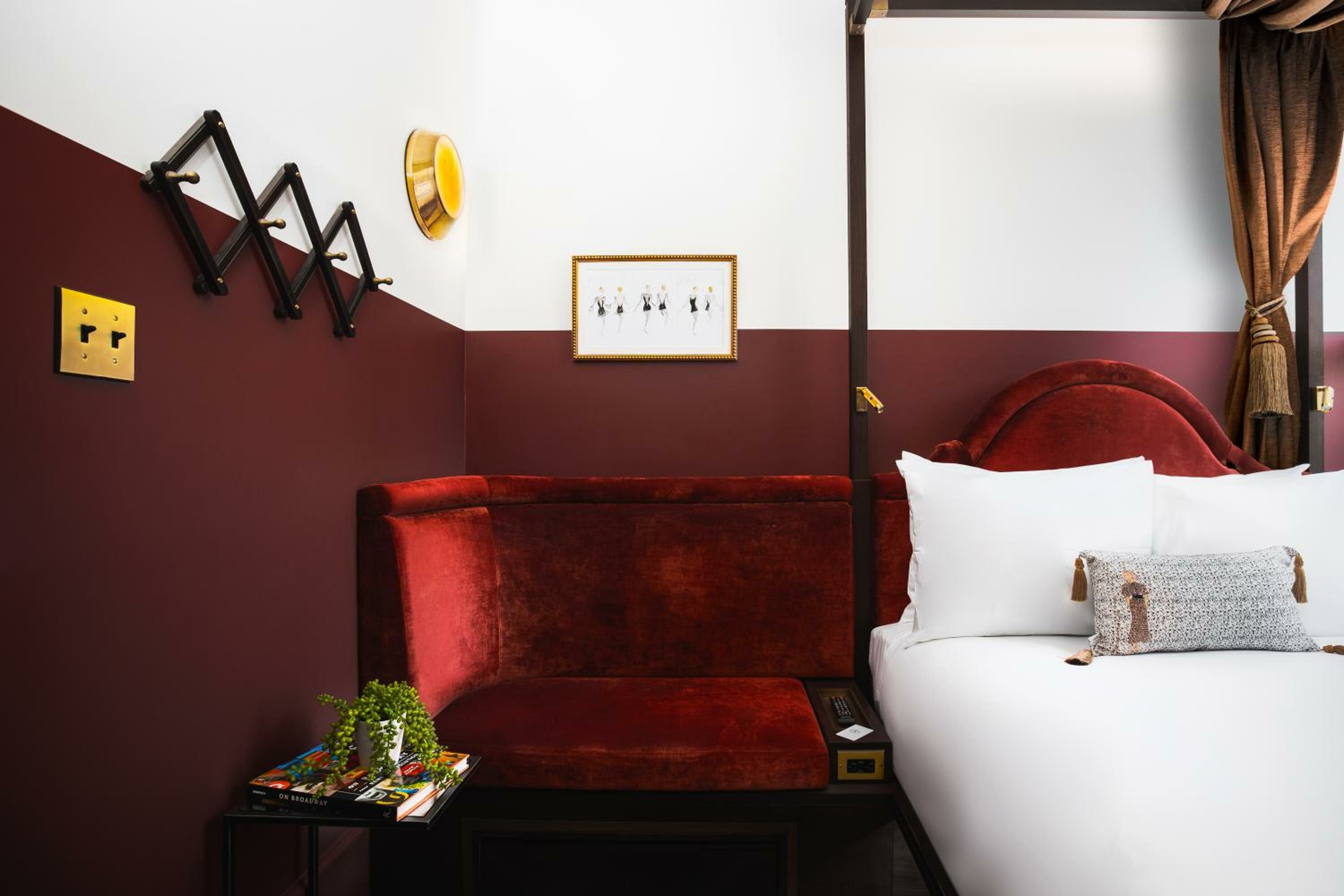 Queen Room