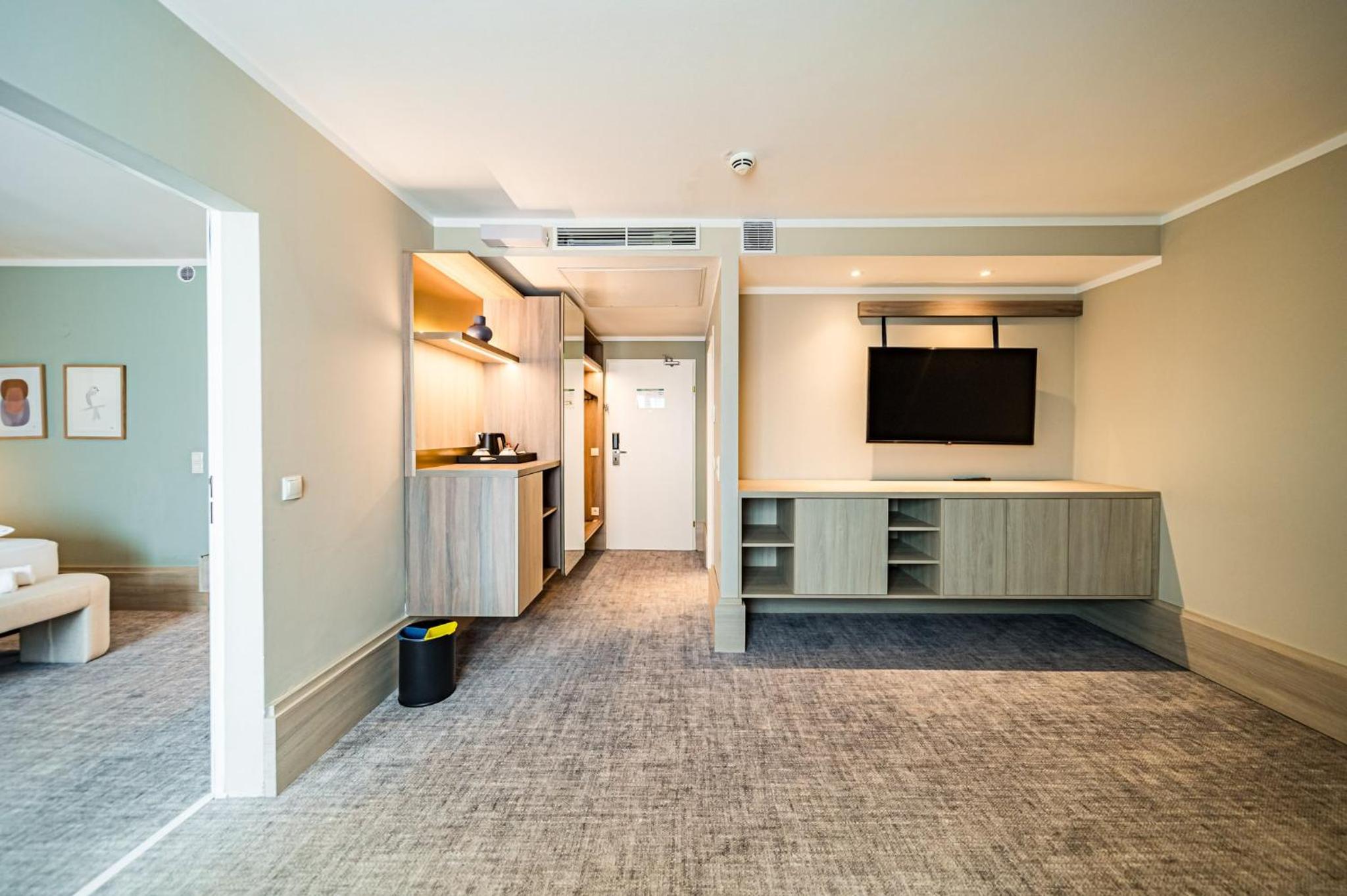 Standard Double Room with Walk In Shower